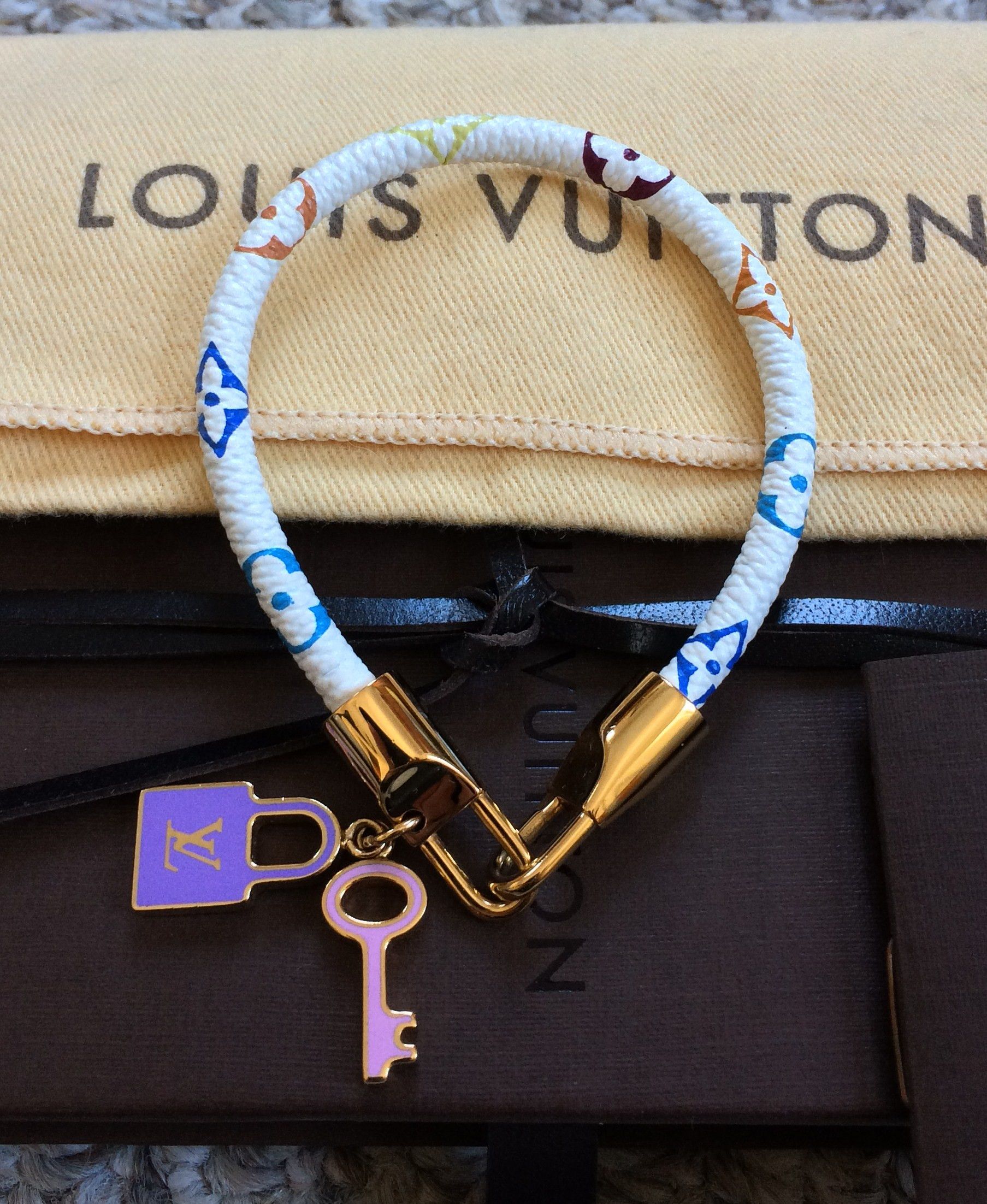Louis Vuitton × Takashi Murakami S/S 2003 Louis Vuitton x Murakami Monogram Luck It Bracelet Size ONE SIZE - 1 Thumbnail