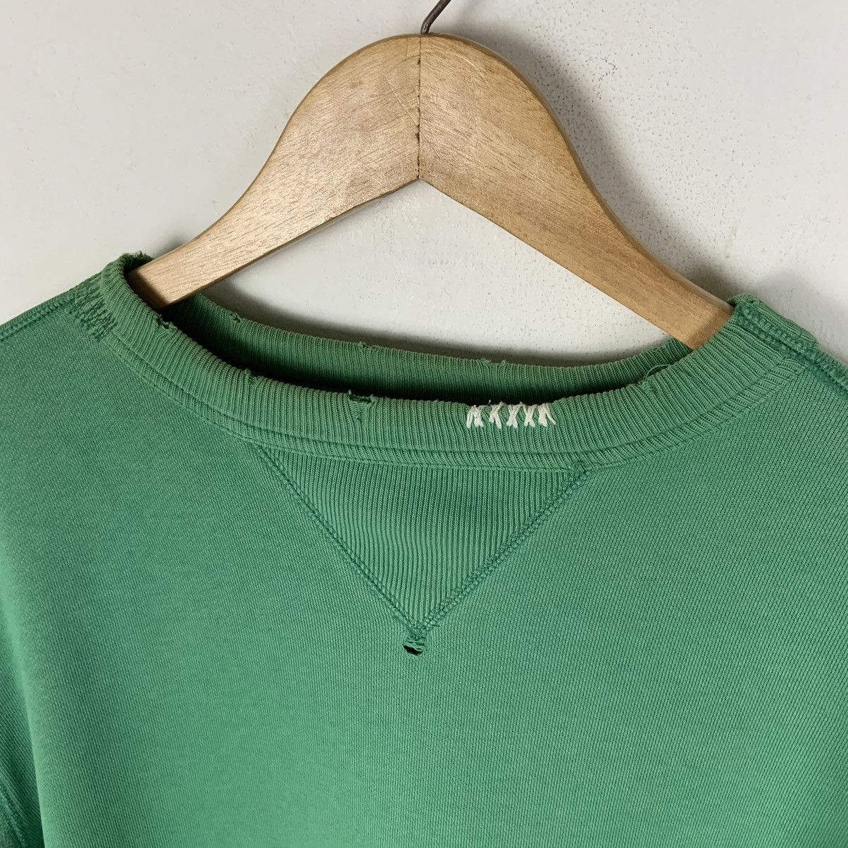 Champion Vintage Champion Distressed Crewneck Sweatshirt Size US S / EU 44-46 / 1 - 7 Thumbnail