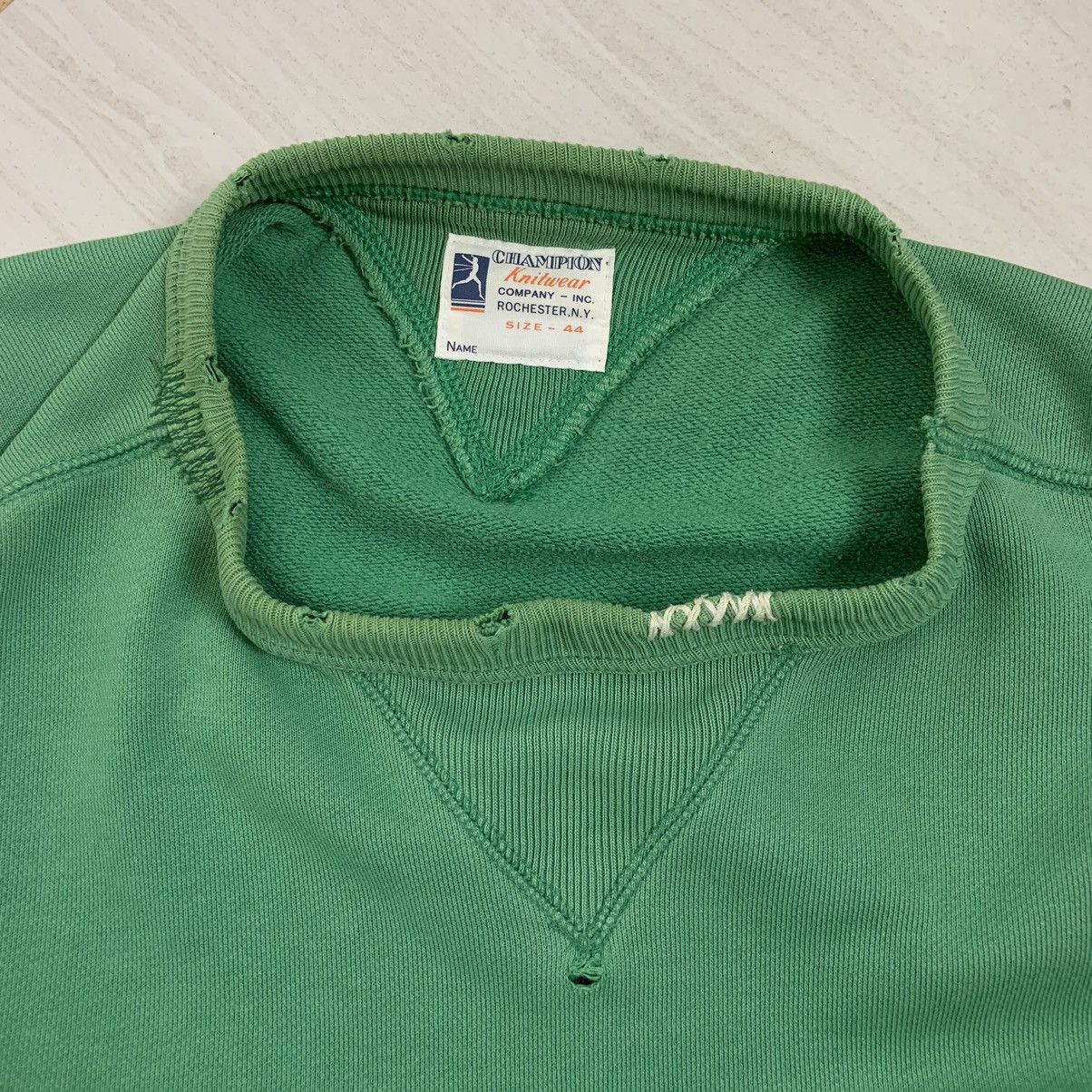 Champion Vintage Champion Distressed Crewneck Sweatshirt Size US S / EU 44-46 / 1 - 11 Thumbnail