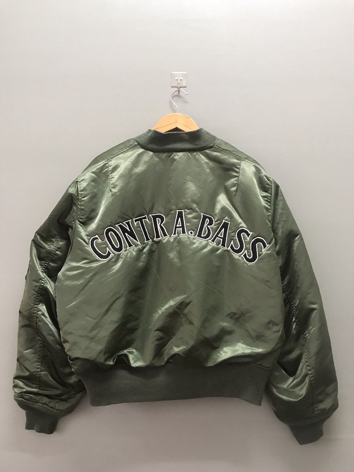 Vintage Vintage 80s Contra Bass MA-1 Military Bomber Jacket Size US XL / EU 56 / 4 - 1 Thumbnail