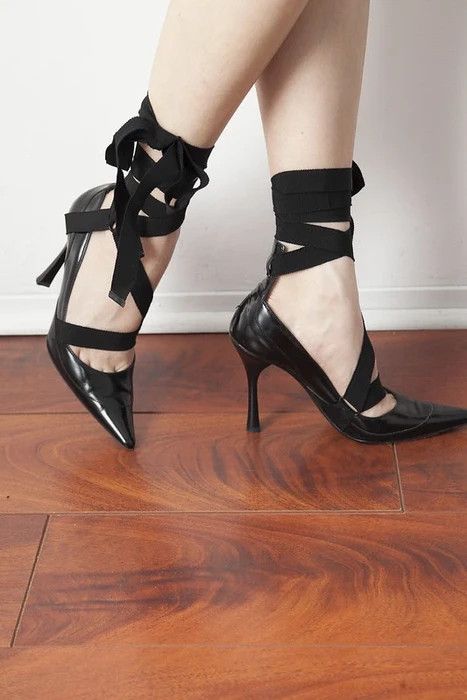 Gucci SS02 ribbon heels Size US 7 / IT 37 - 7 Thumbnail
