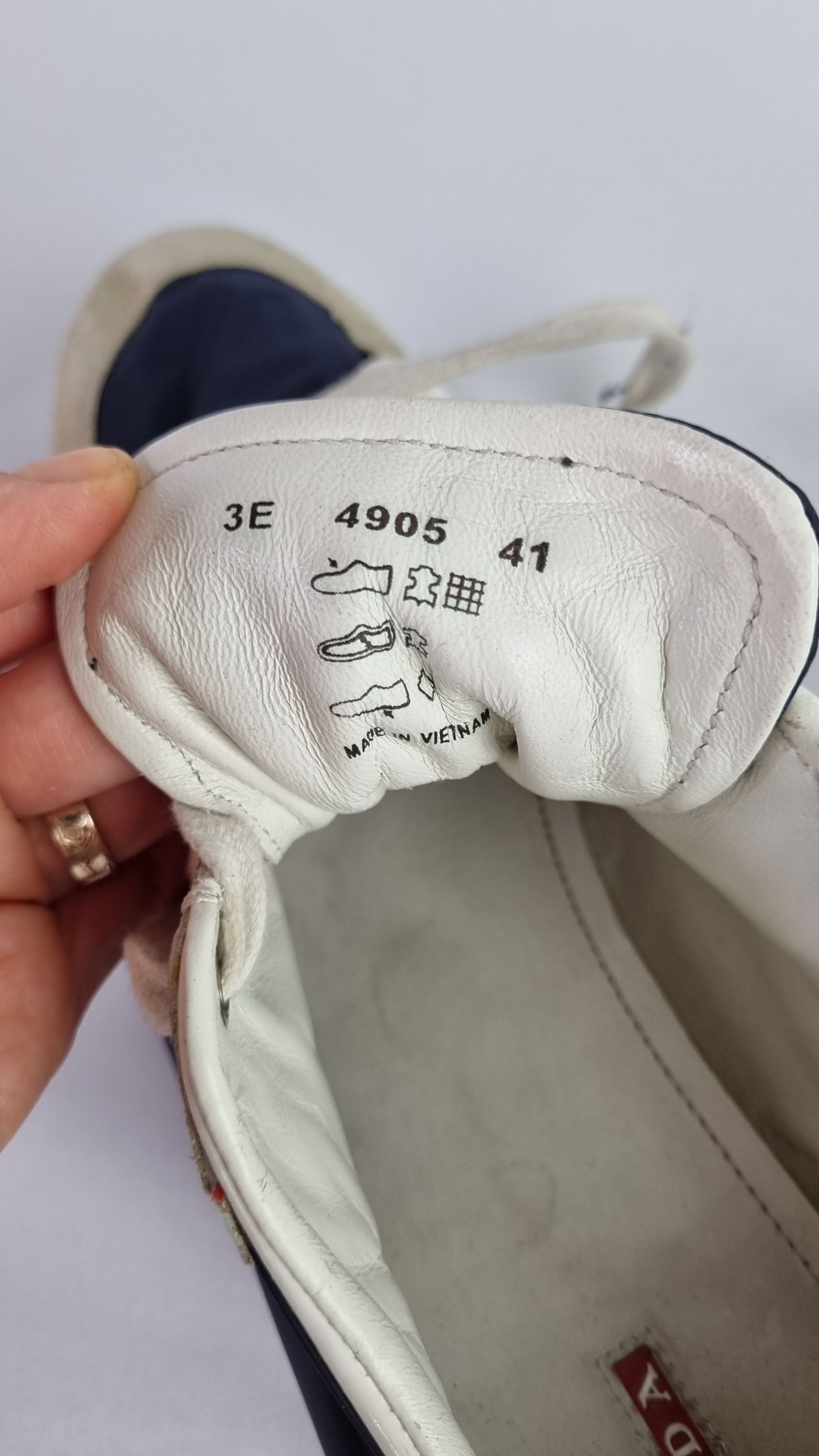 Prada Prada Size US 11 / IT 41 - 11 Thumbnail