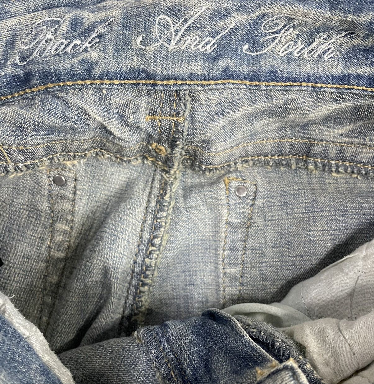 Tornado Mart × Vintage Vintage Jouer Aux Embroidered Flared Denim With Leather Belt Size US 28 / EU 44 - 11 Thumbnail