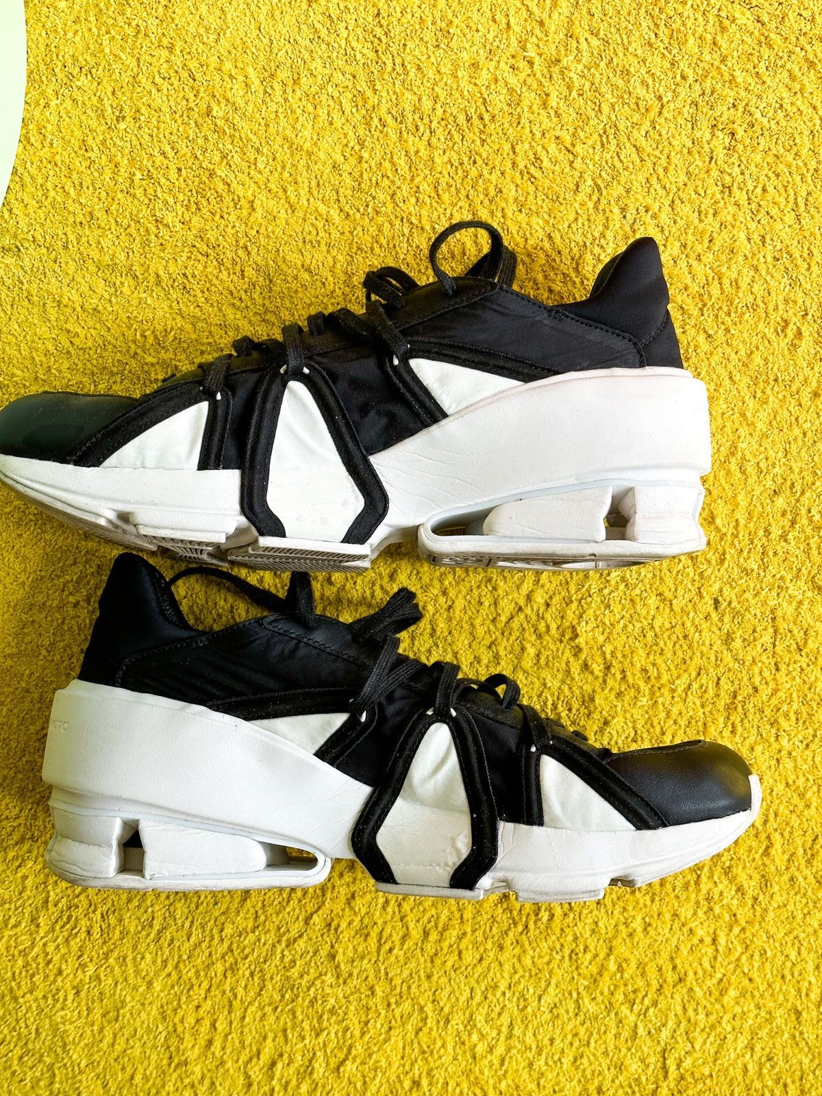 Yohji Yamamoto Y3 Black and White Sukui II sneakers Size US 11 / EU 44 - 7 Thumbnail