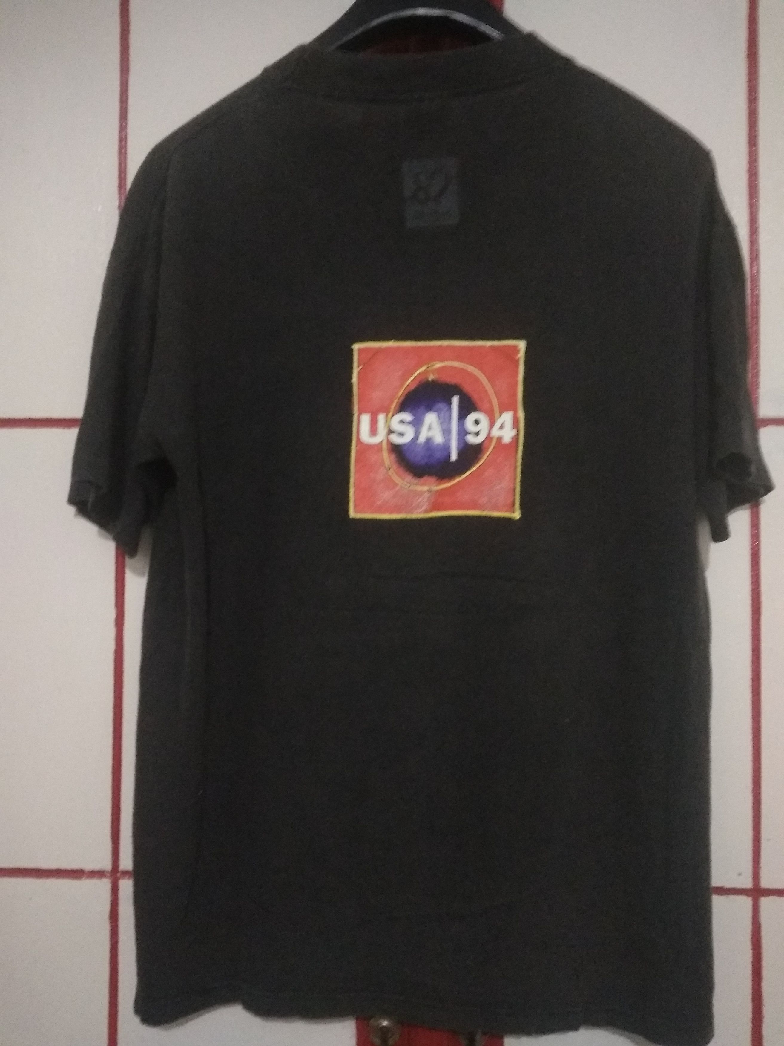 Band Tees Vintage Depeche Mode second leg Devotional Tour t shirt Size US L / EU 52-54 / 3 - 4 Thumbnail