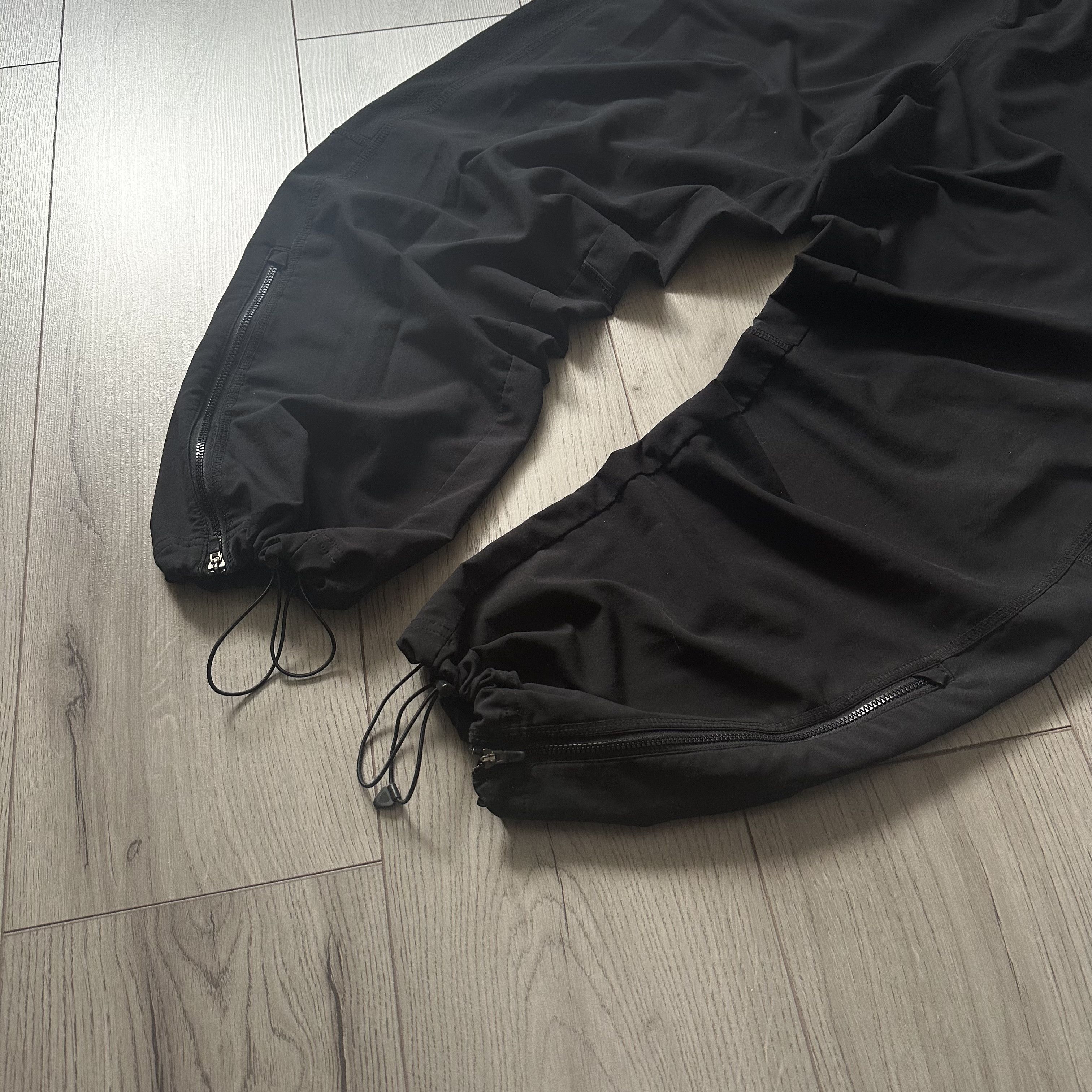 Nike NIKE BAGGY NYLON TRACK PANTS VINTAGE Size US 34 / EU 50 - 2 Thumbnail