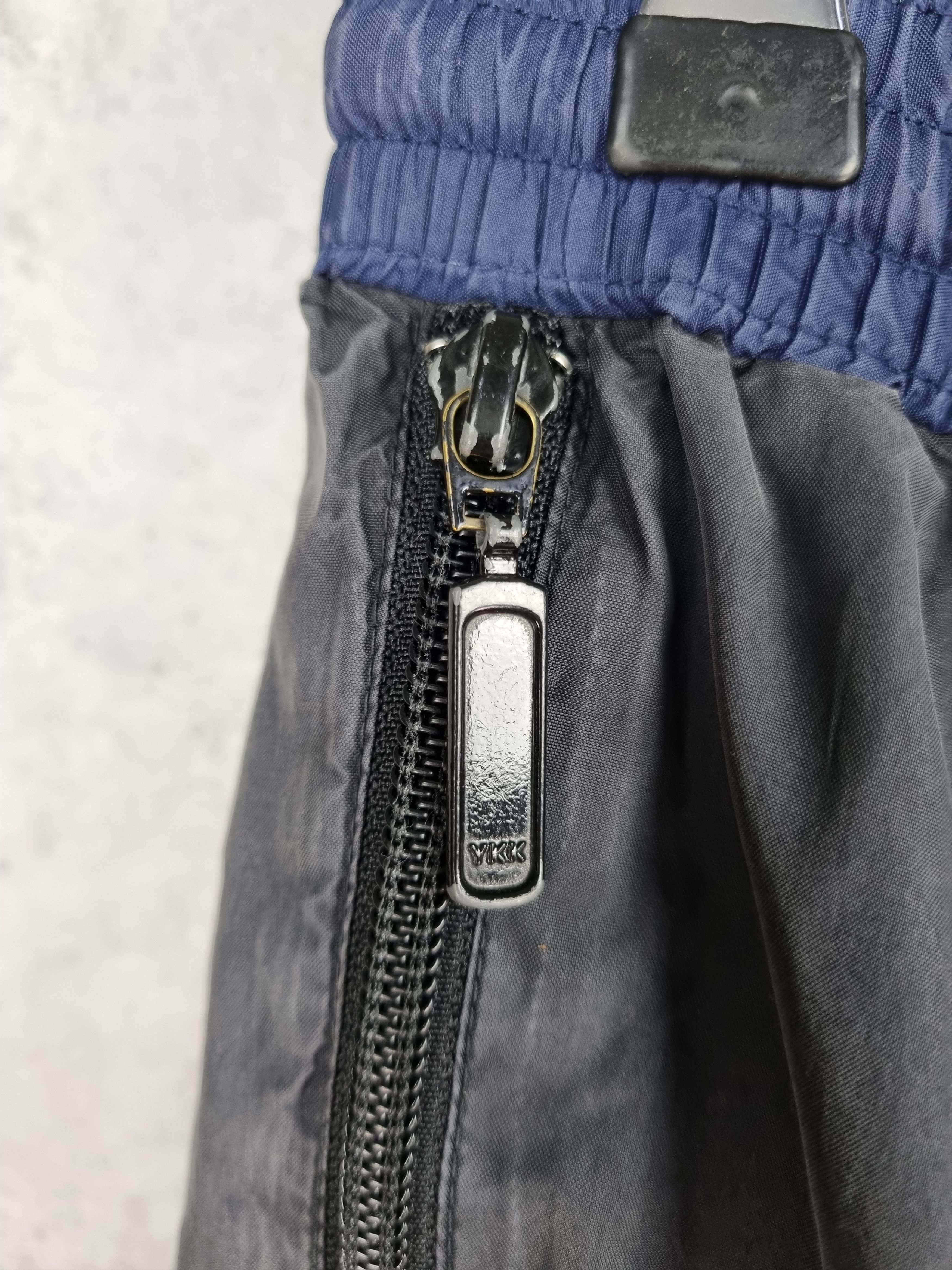 Nike × Vintage Rare Design Nike Nylon Light Shorts Size US 31 - 10 Thumbnail