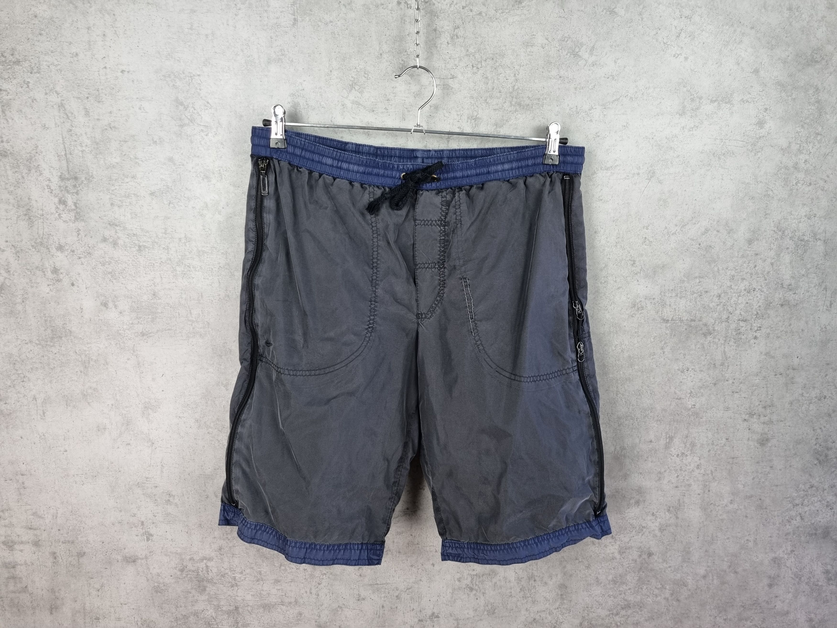 Nike × Vintage Rare Design Nike Nylon Light Shorts Size US 31 - 1 Thumbnail