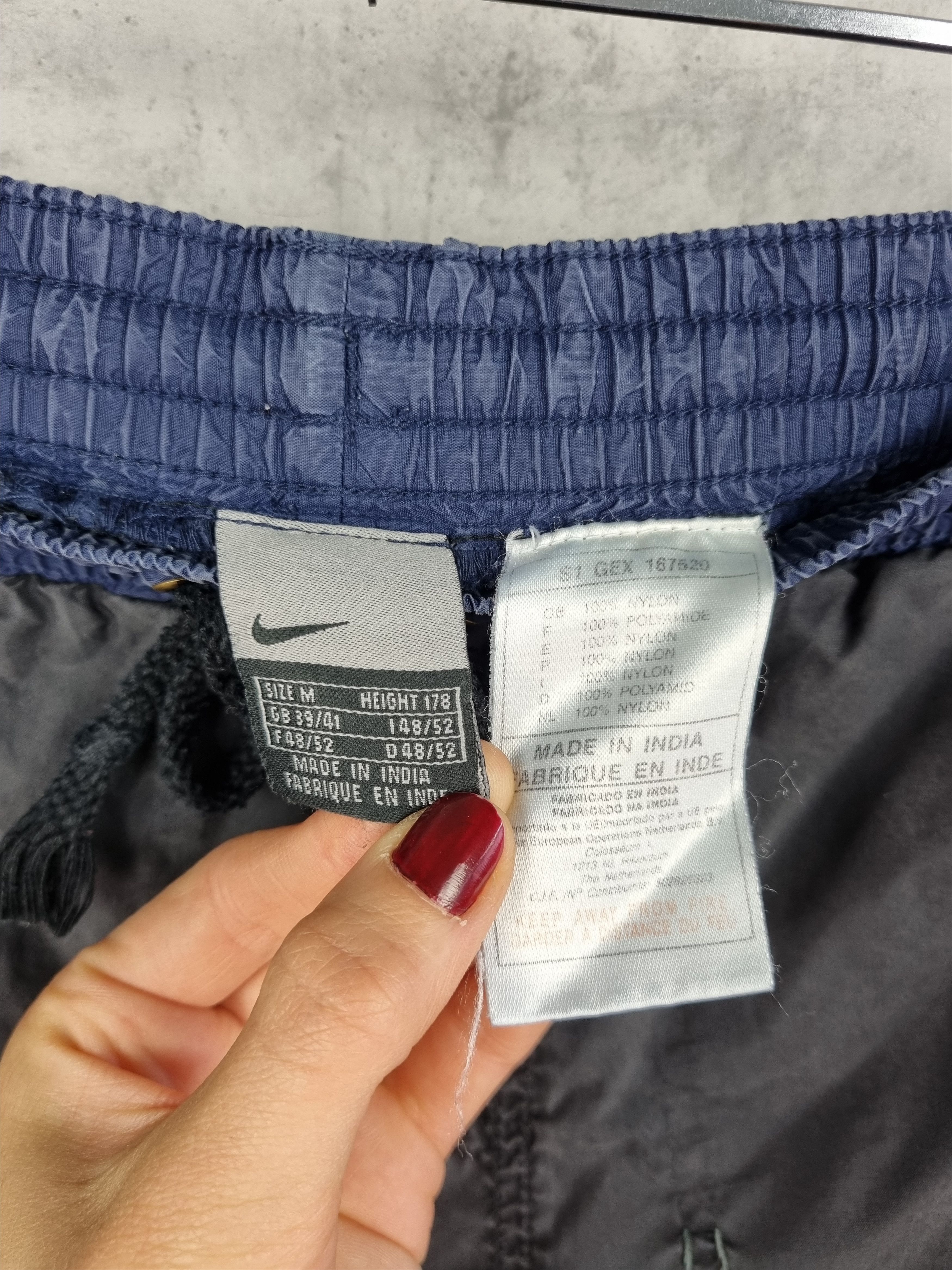 Nike × Vintage Rare Design Nike Nylon Light Shorts Size US 31 - 8 Thumbnail