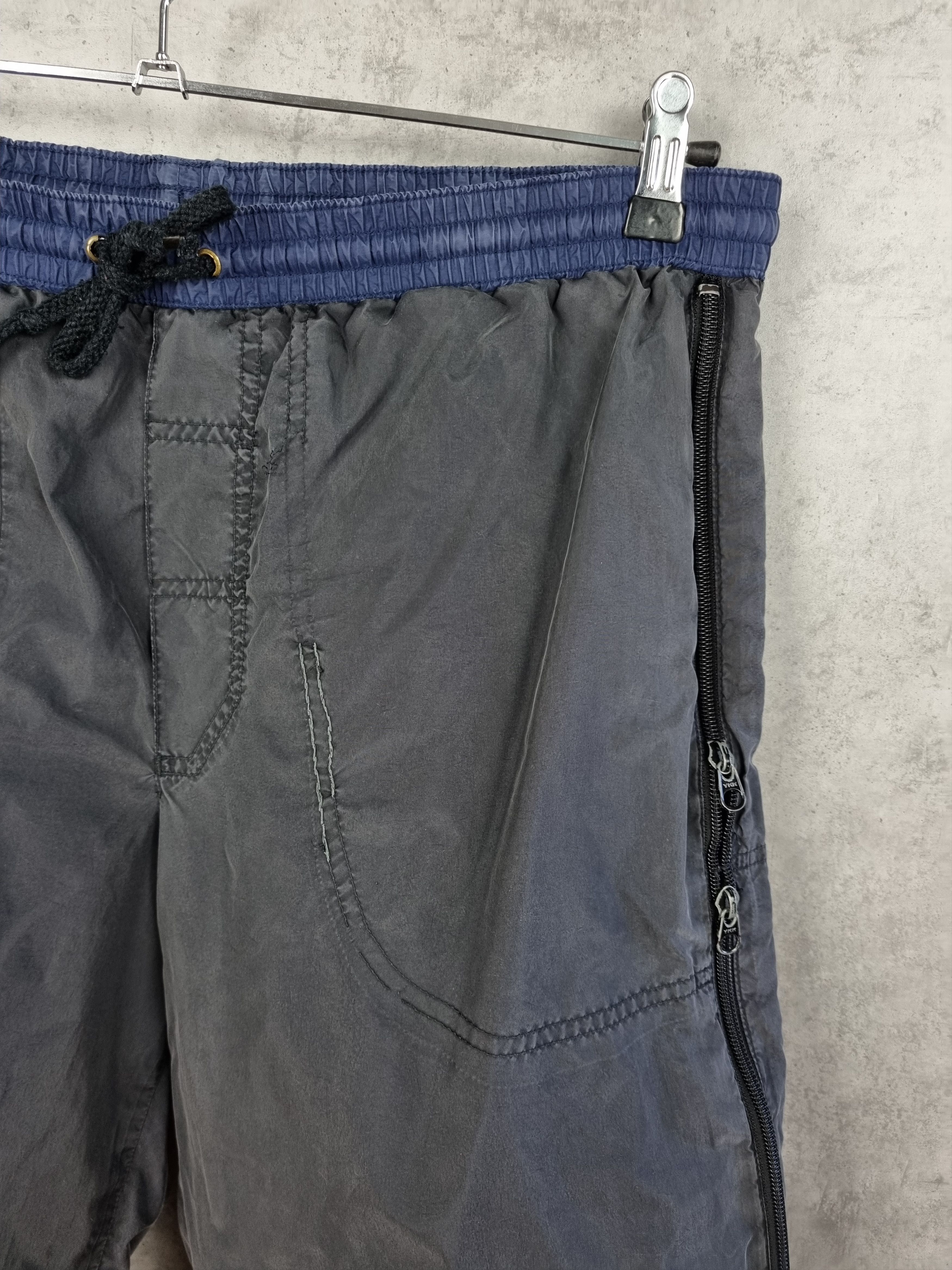 Nike × Vintage Rare Design Nike Nylon Light Shorts Size US 31 - 14 Thumbnail