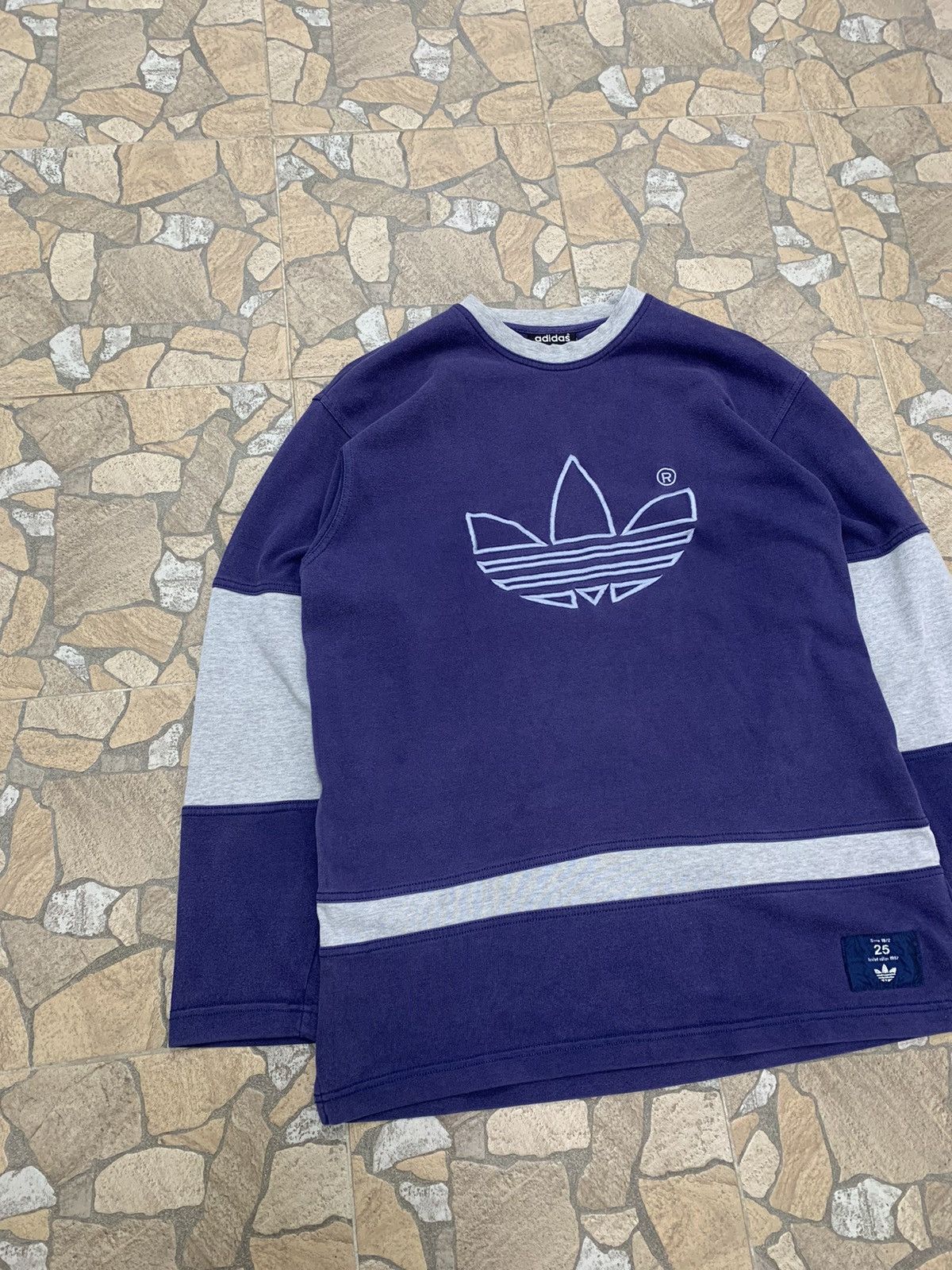 Other Vintage Adidas Big Logo Sweatshirt Long sleeve Size US S / EU 44-46 / 1 - 11 Thumbnail
