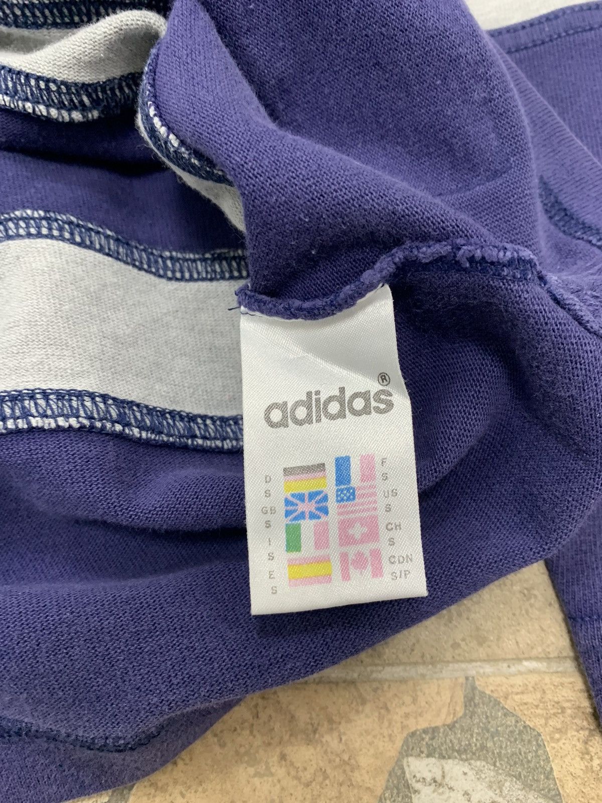 Other Vintage Adidas Big Logo Sweatshirt Long sleeve Size US S / EU 44-46 / 1 - 5 Thumbnail
