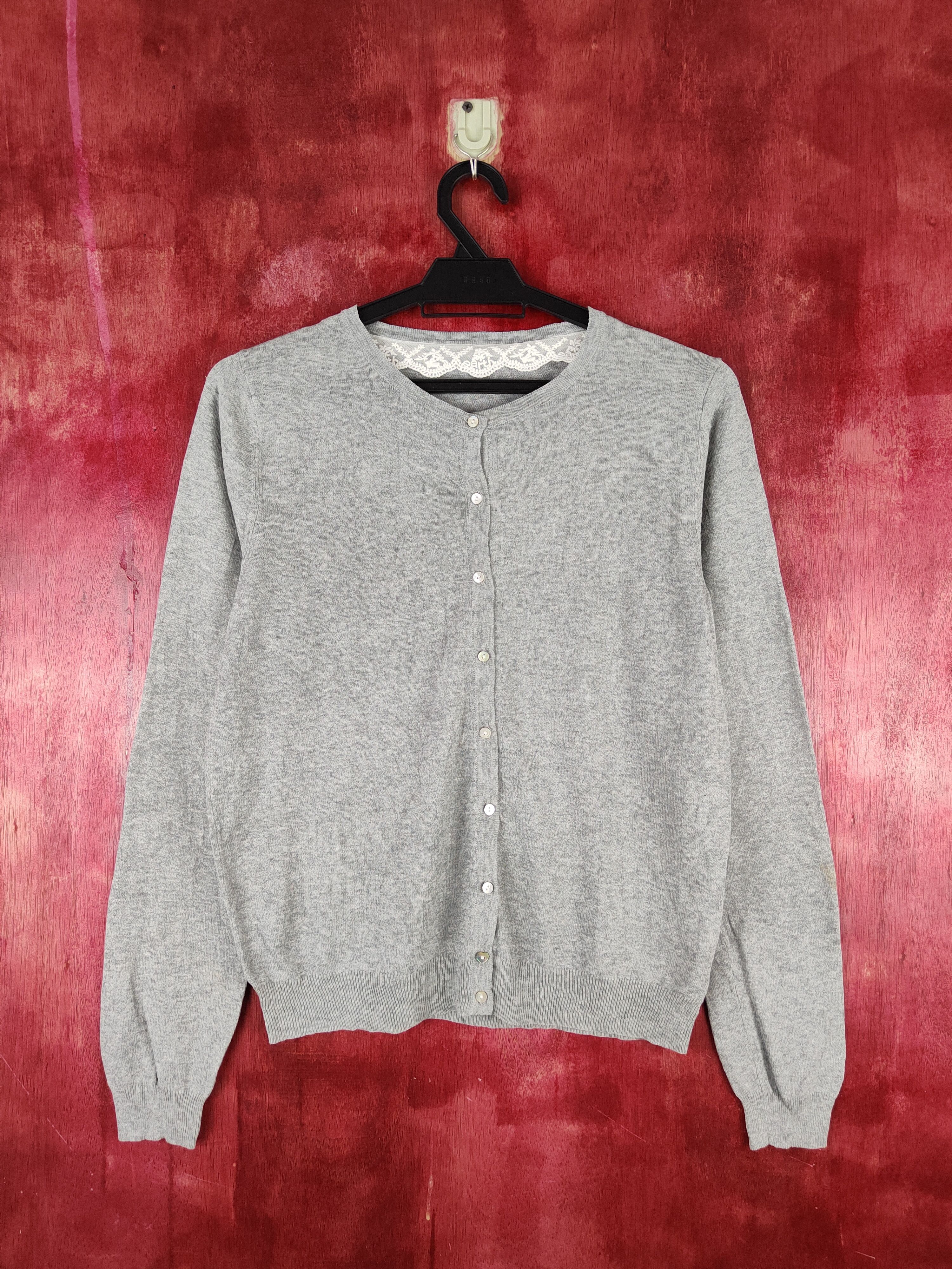 Japanese Brand Earth Music & Ecology Light Gray Cardigan #S960 Size M / US 6-8 / IT 42-44 - 1 Thumbnail