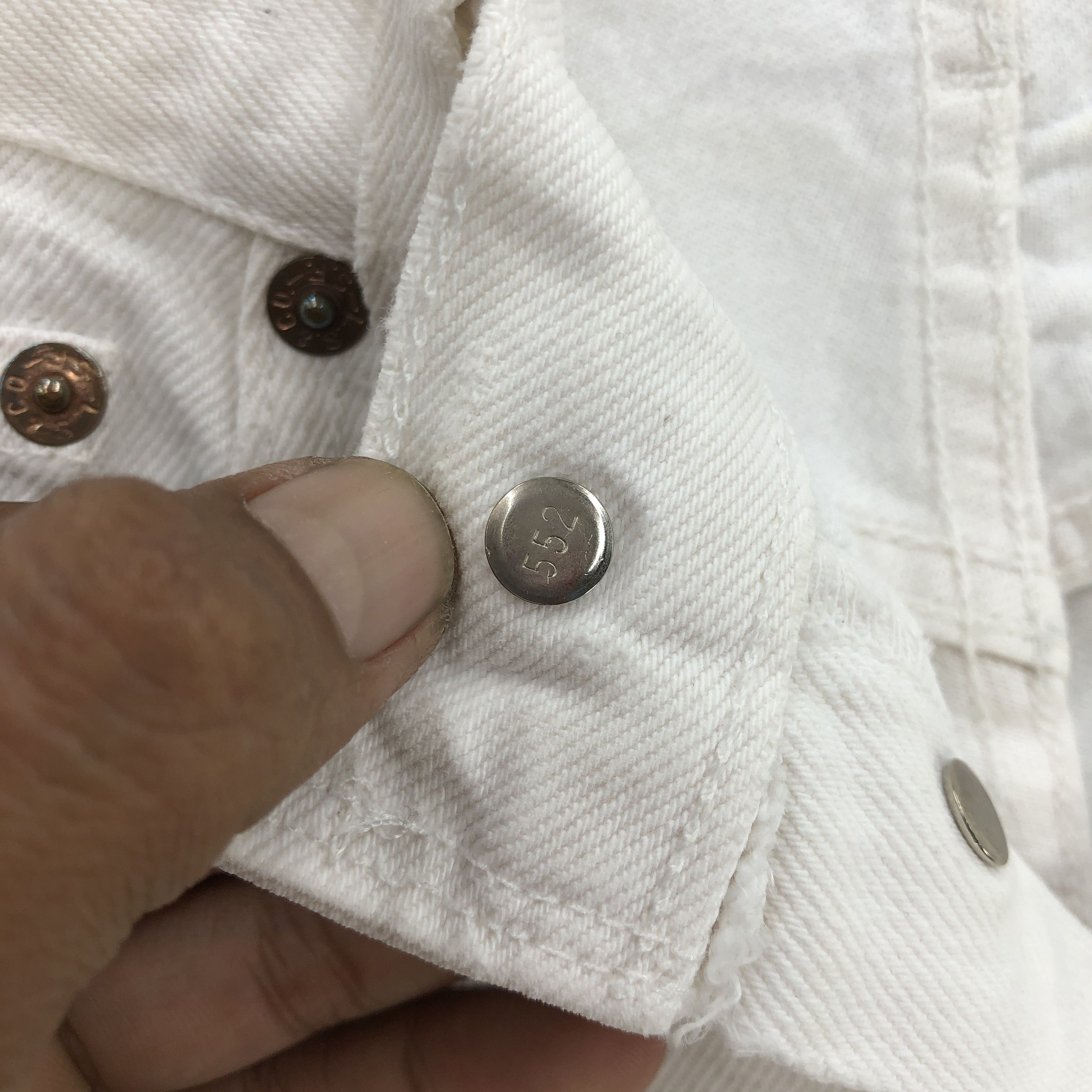 Levi's Vintage Levi's 501 White Jeans Levis 501 White Denim Pants Size 26" / US 2 / IT 38 - 7 Thumbnail