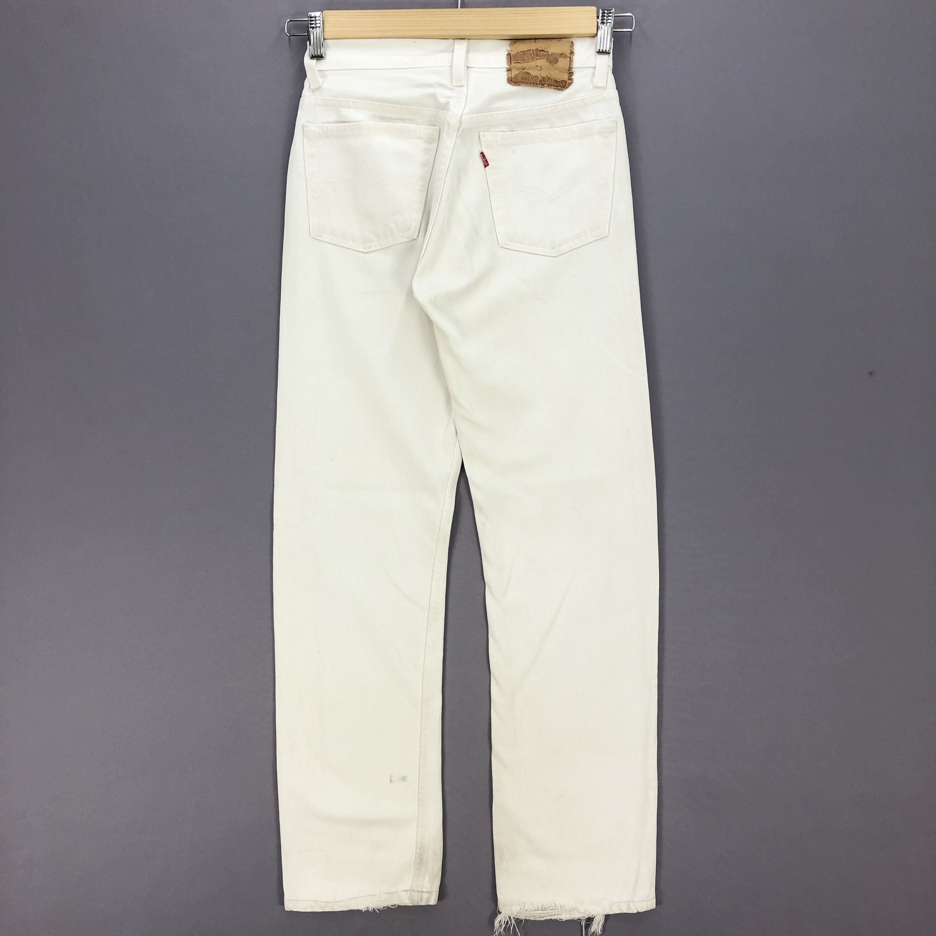 Levi's Vintage Levi's 501 White Jeans Levis 501 White Denim Pants Size 26" / US 2 / IT 38 - 2 Thumbnail