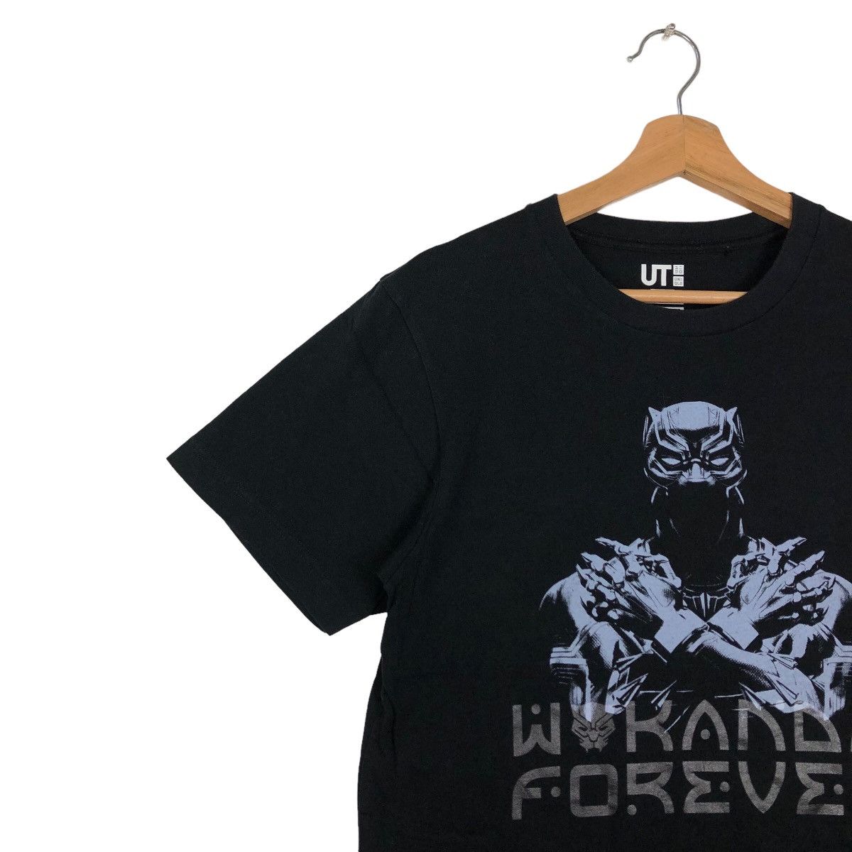 Japanese Brand 🔥RARE VINTAGE MARVEL MOVIE TEE WAKANDA FOREVER TEE BIG LOGO Size US S / EU 44-46 / 1 - 6 Thumbnail