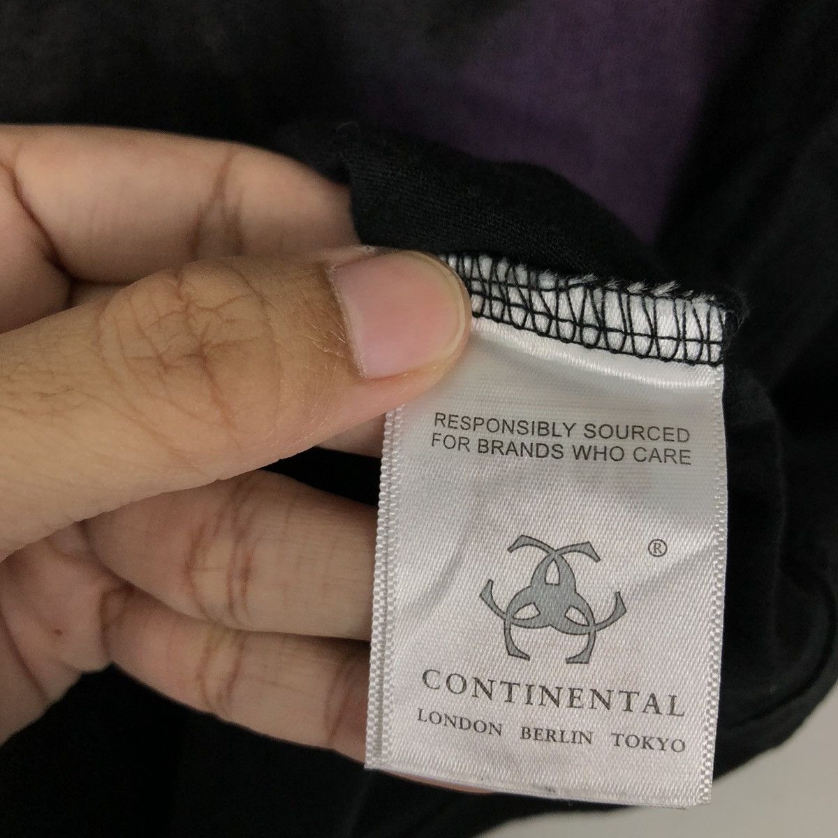 Japanese Brand 🔥VINTAGE T-SHIRT CONTINENTAL LOVELESS BIG LOGO SPELL OUT Size US L / EU 52-54 / 3 - 9 Thumbnail