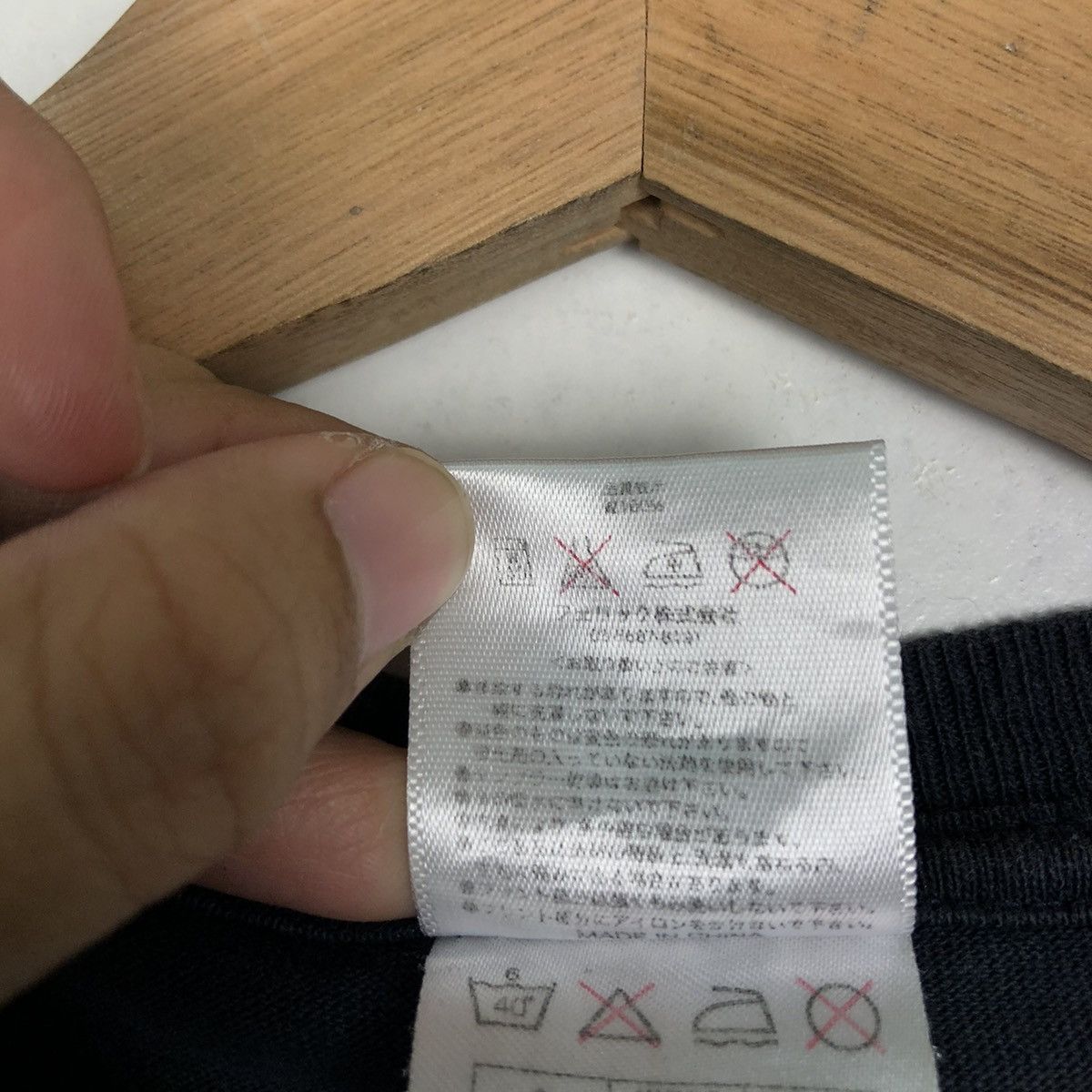 Japanese Brand 🔥90’s VINTAGE SHORT SLEEVE T-SHIRT CROSS & STITCH BIG LOGO Size US M / EU 48-50 / 2 - 9 Thumbnail