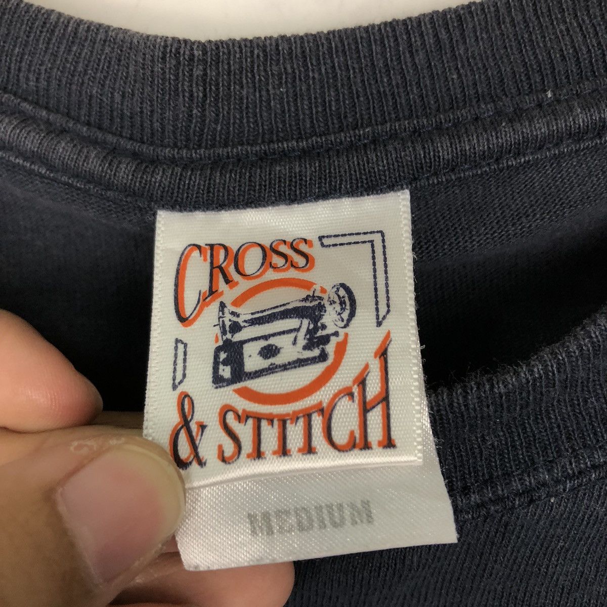 Japanese Brand 🔥90’s VINTAGE SHORT SLEEVE T-SHIRT CROSS & STITCH BIG LOGO Size US M / EU 48-50 / 2 - 8 Thumbnail