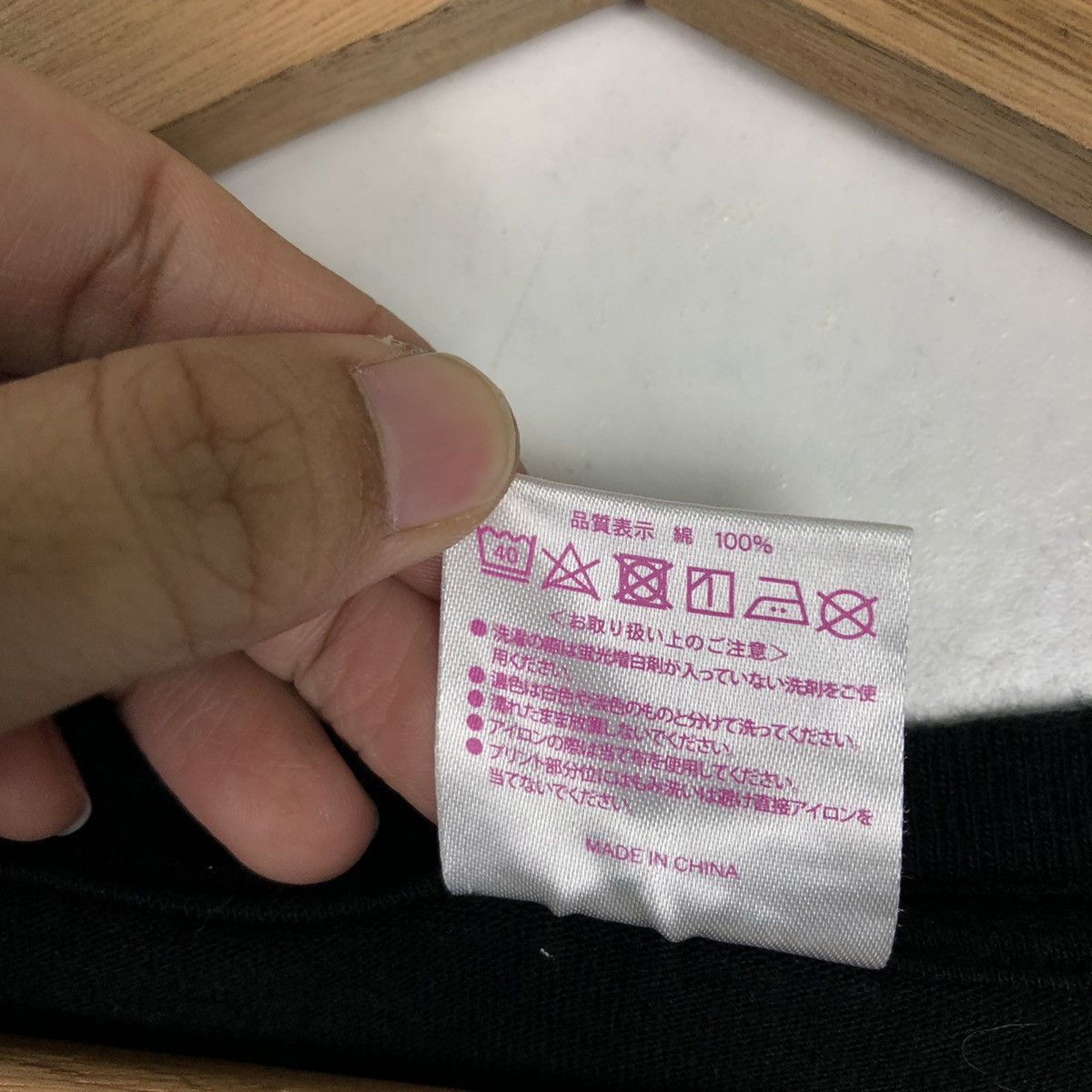Japanese Brand 🔥VINTAGE LOVELIVE:SHUNSHINE BAND TEE BIG LOGO Size US M / EU 48-50 / 2 - 10 Thumbnail