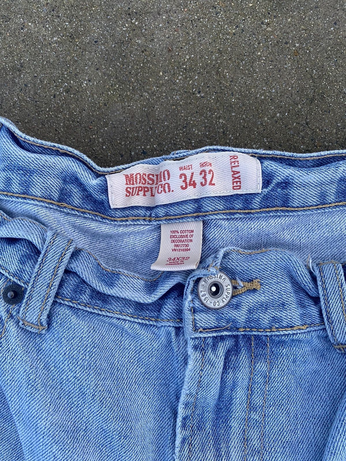 Mossimo Vintage light wash denim Size US 34 / EU 50 - 2 Thumbnail