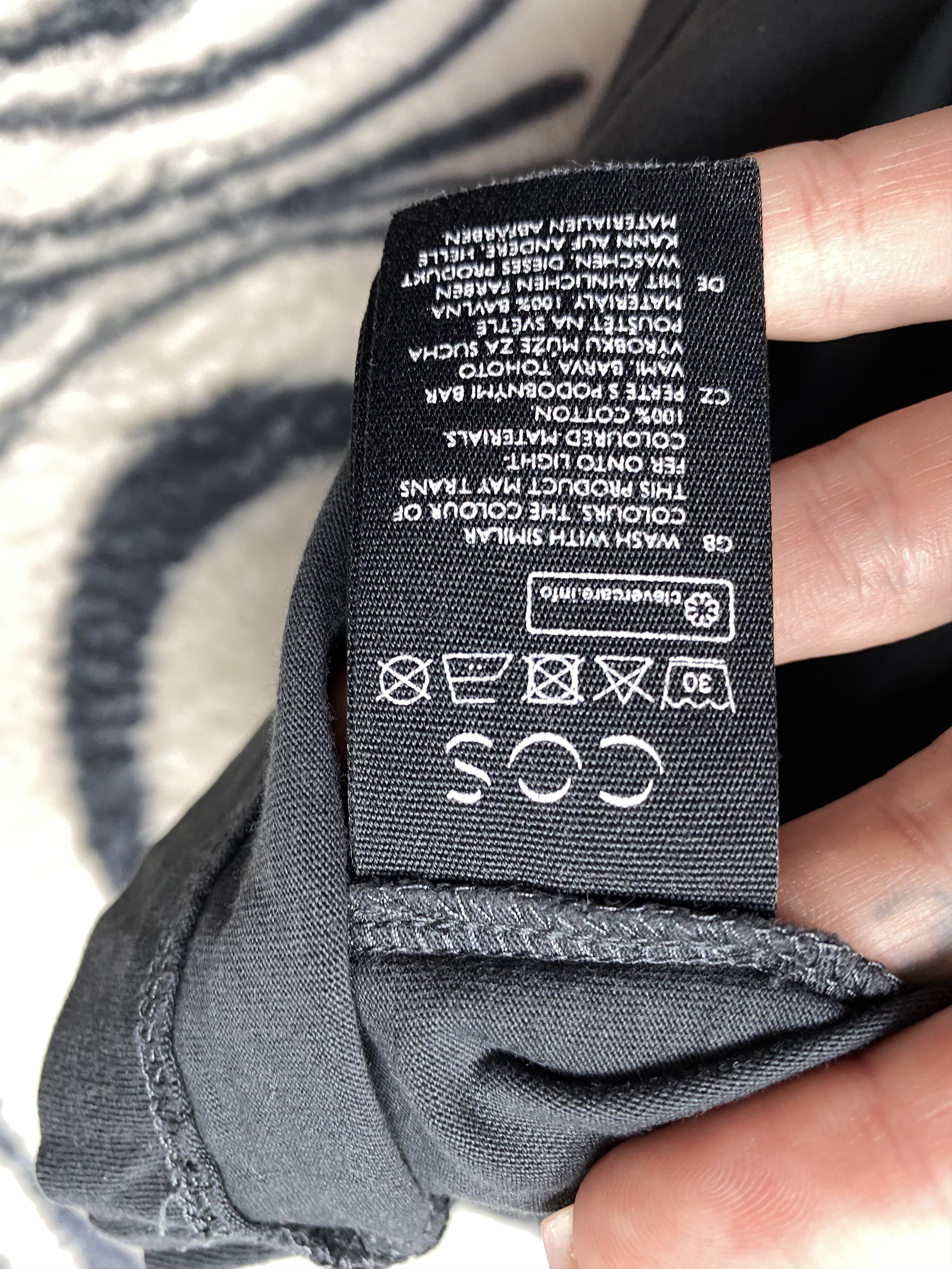 Cos Cos Mens T-Shirt Tee Y2K Size US S / EU 44-46 / 1 - 4 Thumbnail
