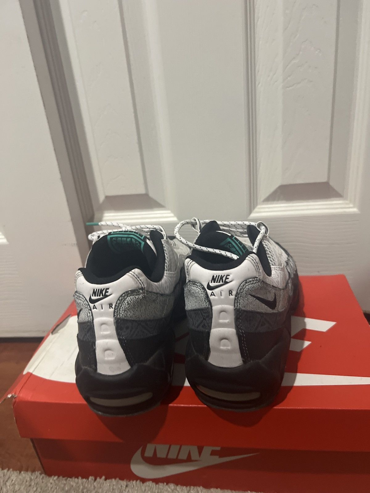 Jordan Brand Nike Air Max 95 Se Day of the Dead Size US 9.5 / EU 42-43 - 4 Thumbnail