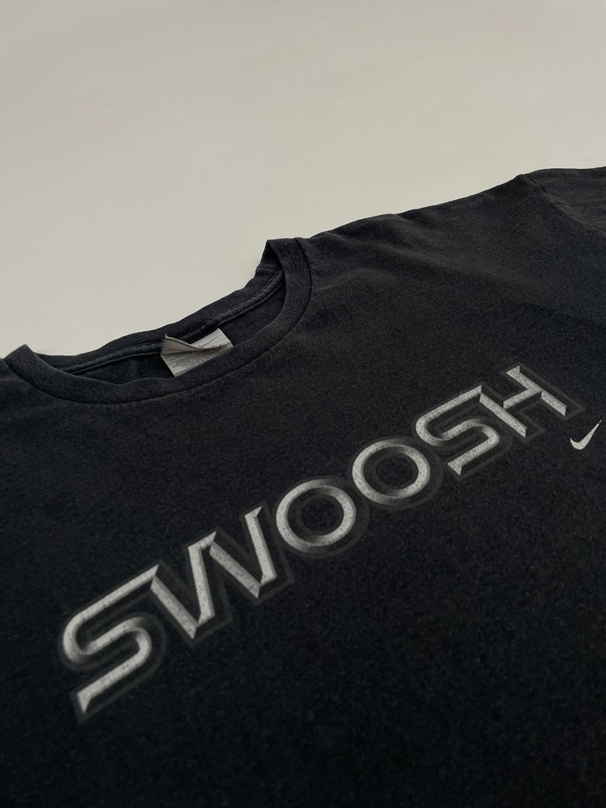 Nike × Vintage 2000s Vintage Nike Swoosh Spell out T Shirt Size US L / EU 52-54 / 3 - 8 Thumbnail