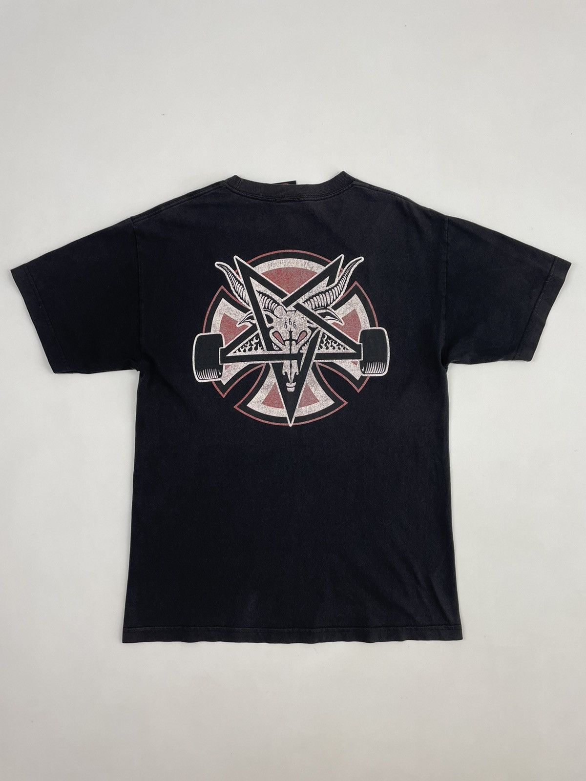 Independent Truck Co. × Thrasher Vintage Faded Distressed Independent x Trasher Collab Tee Size US M / EU 48-50 / 2 - 2 Thumbnail