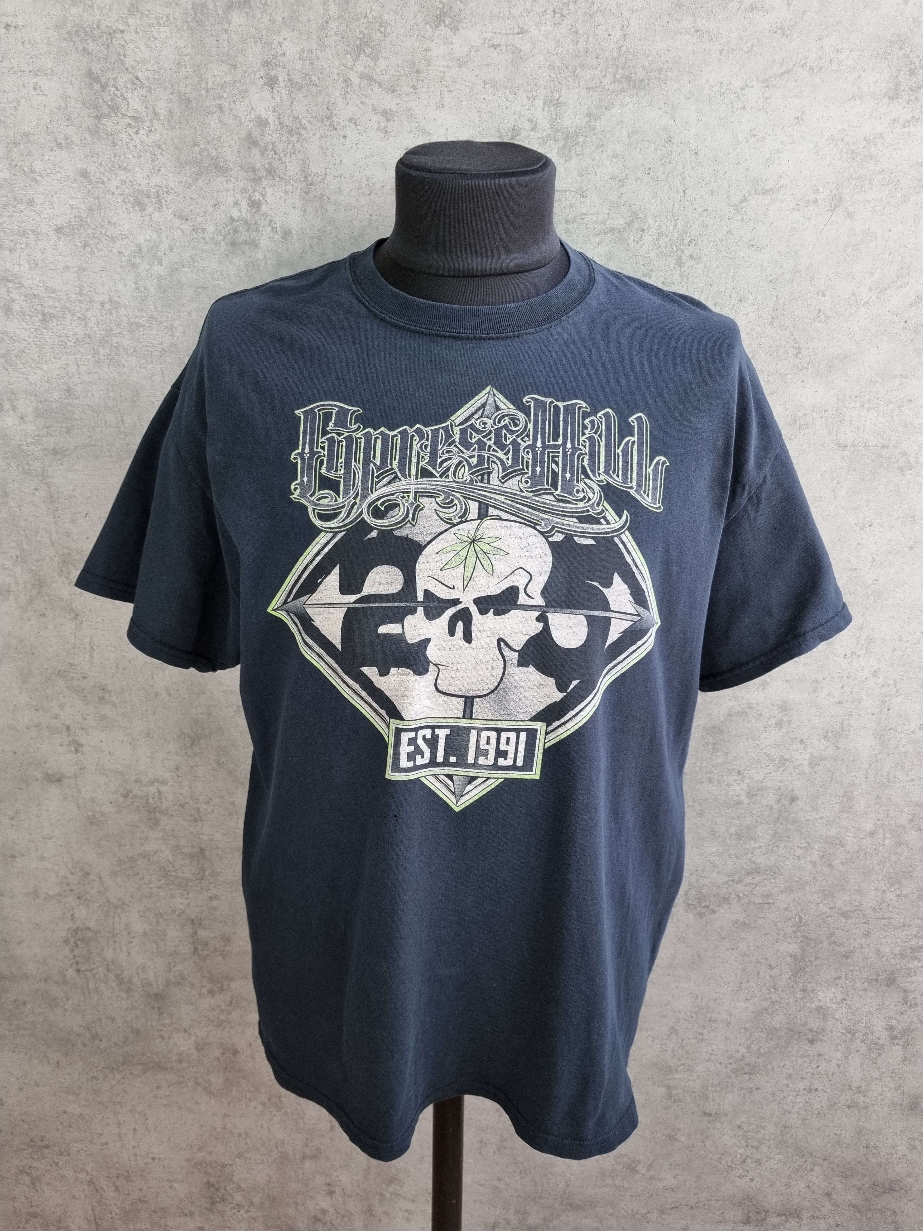 Band Tees 2016 Europe Tour Cypress Hill Vintage Distressed Tee shirt Size US M / EU 48-50 / 2 - 1 Thumbnail