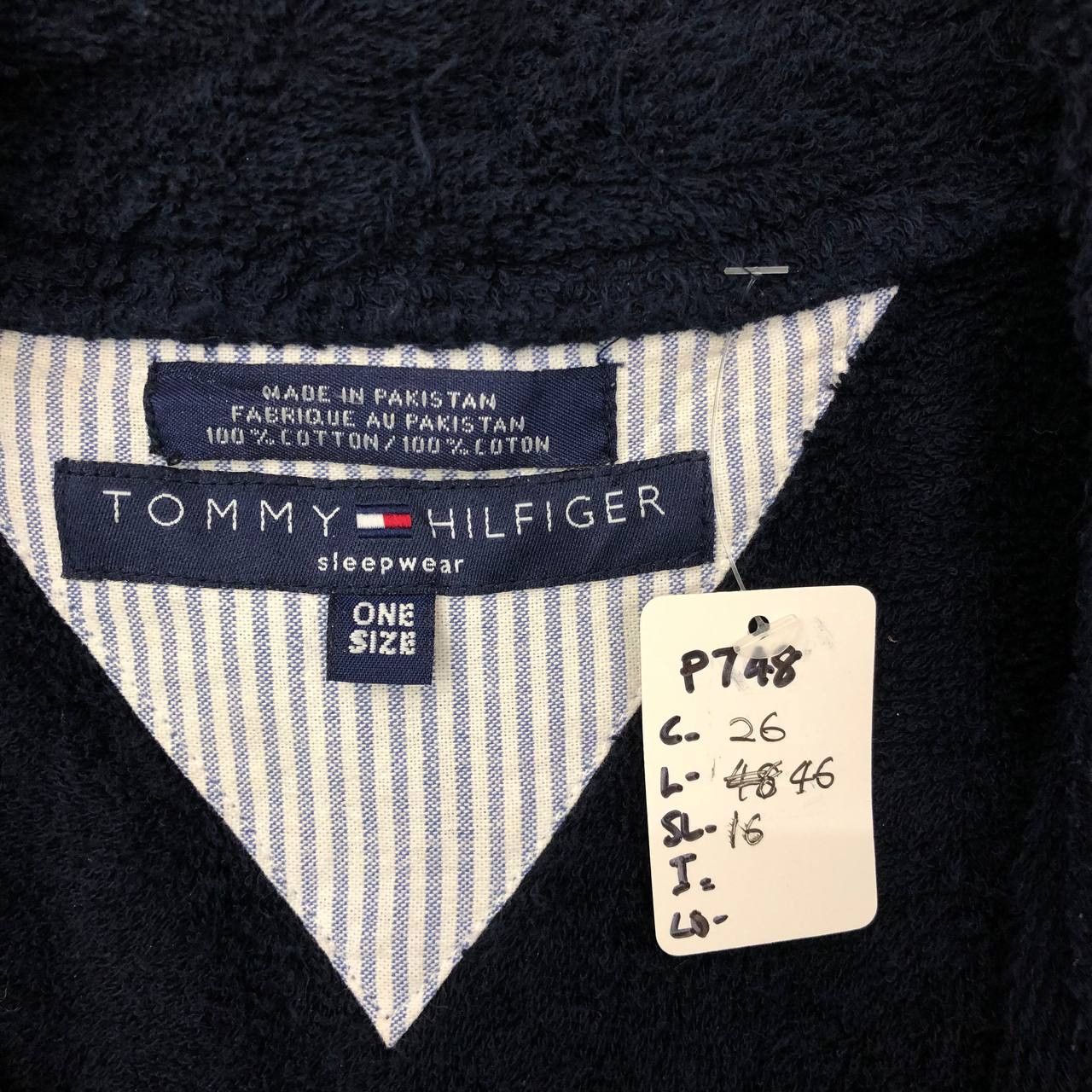 Tommy Hilfiger P748 TOMMY HILFIGER BATH ROBE PAJAMA TOWEL FREE SIZE Size US M / EU 48-50 / 2 - 5 Thumbnail