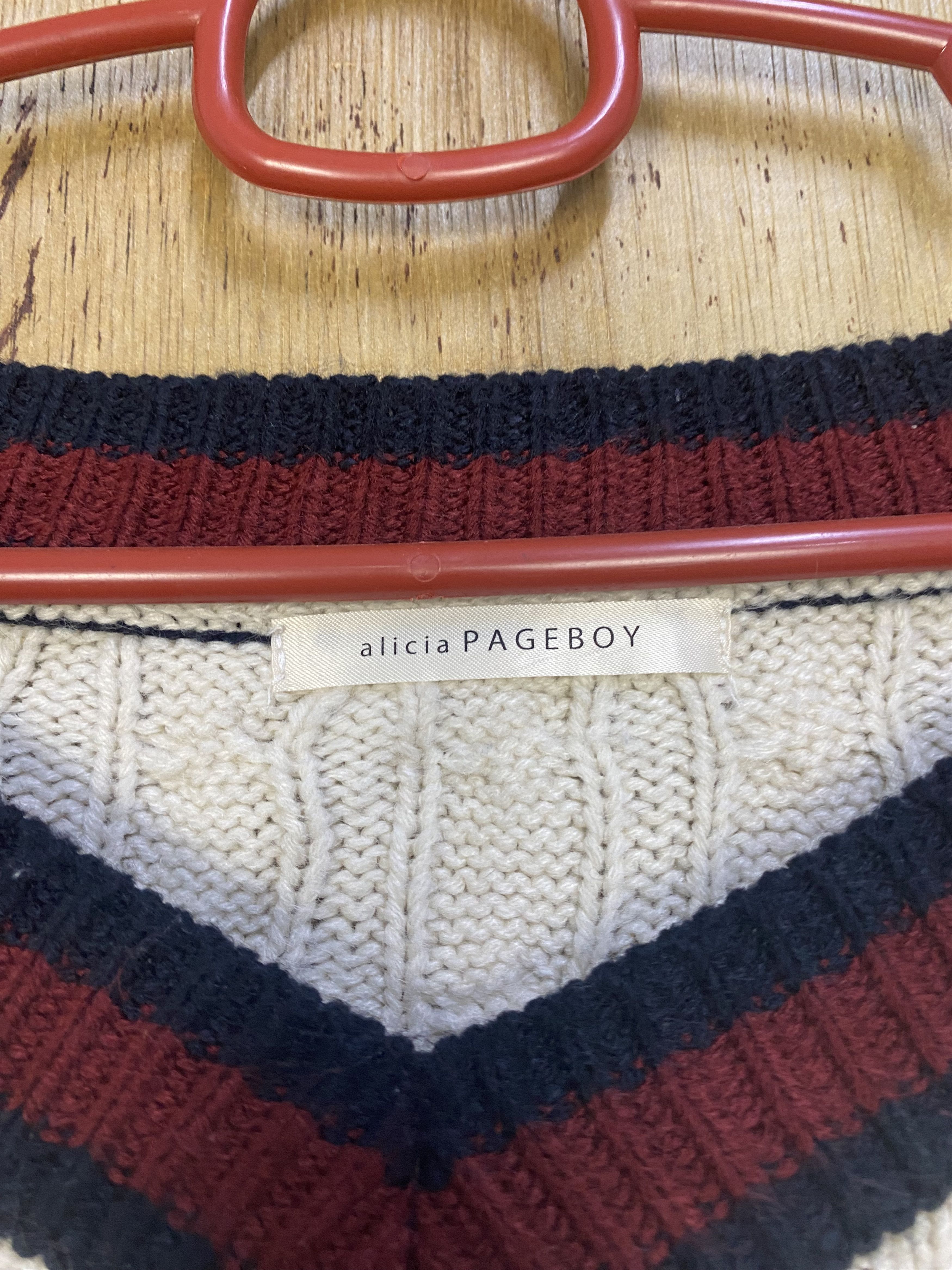 Homespun Knitwear PageBoy Varsity Cable Knit V-Neck Sweater #4416 Size XS / US 0-2 / IT 36-38 - 4 Thumbnail