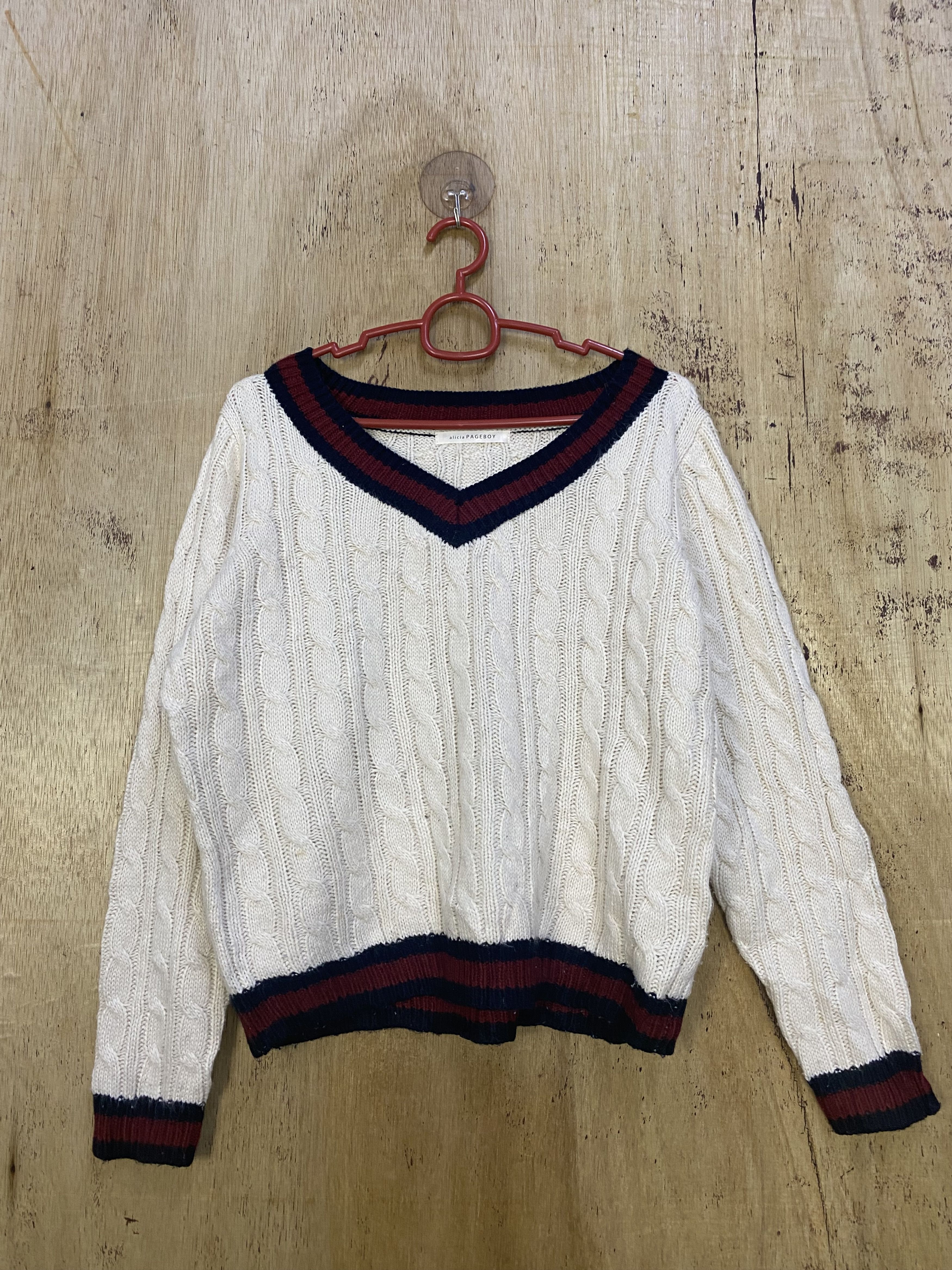Homespun Knitwear PageBoy Varsity Cable Knit V-Neck Sweater #4416 Size XS / US 0-2 / IT 36-38 - 1 Thumbnail