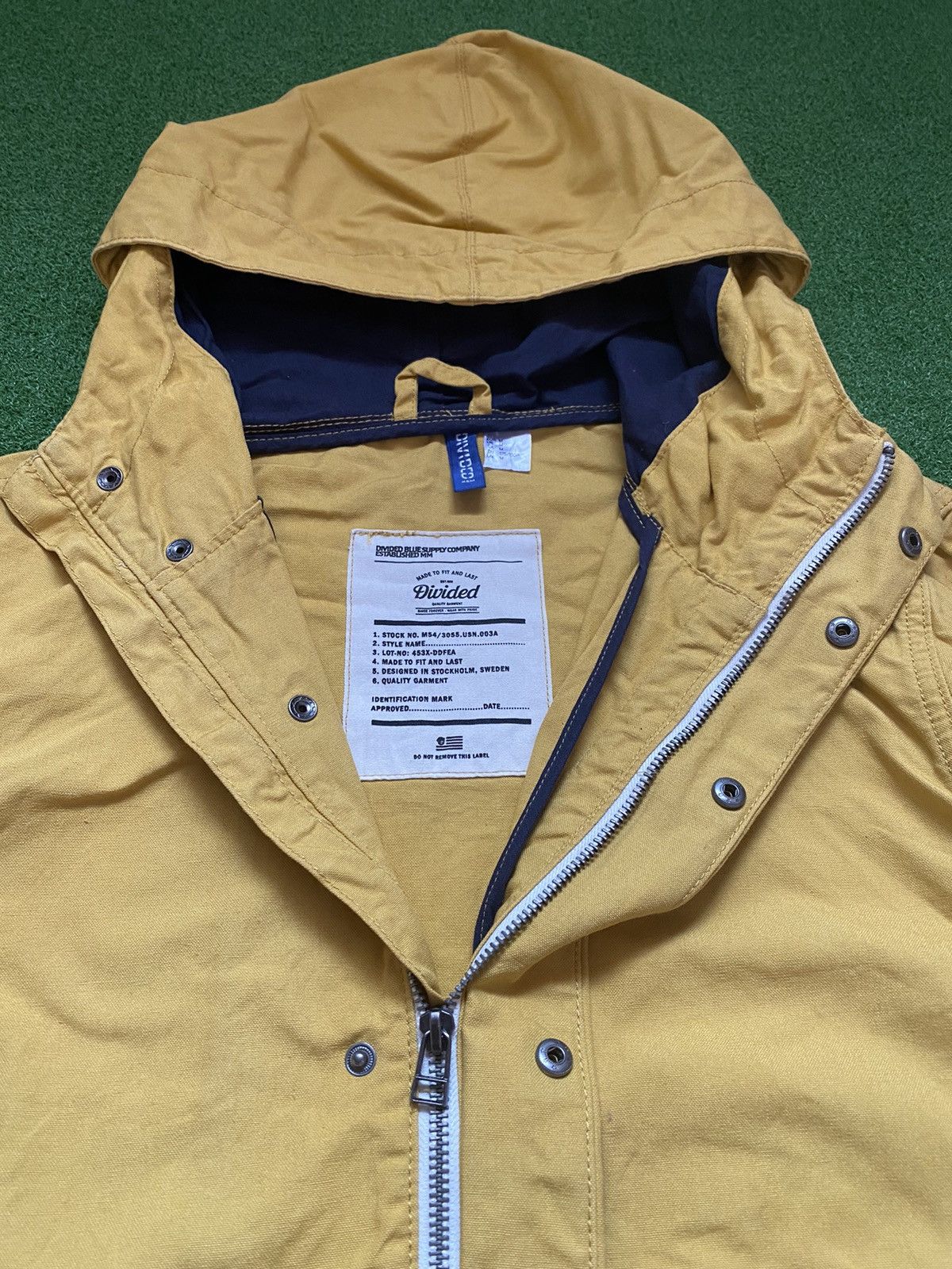Divided DIVIDED X H&M PARKA Size US L / EU 52-54 / 3 - 11 Thumbnail