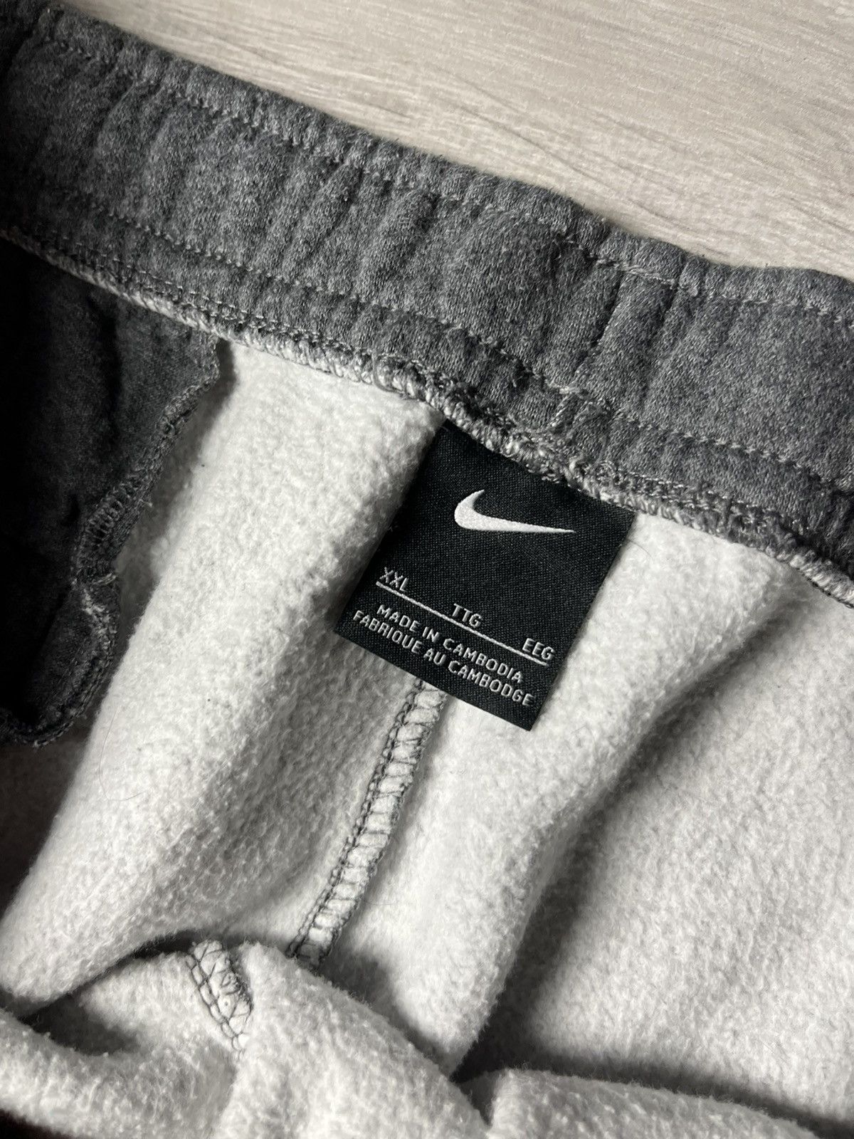 Nike Nike sweatpants small swoosh size XXLARGE Size US 36 / EU 52 - 4 Thumbnail
