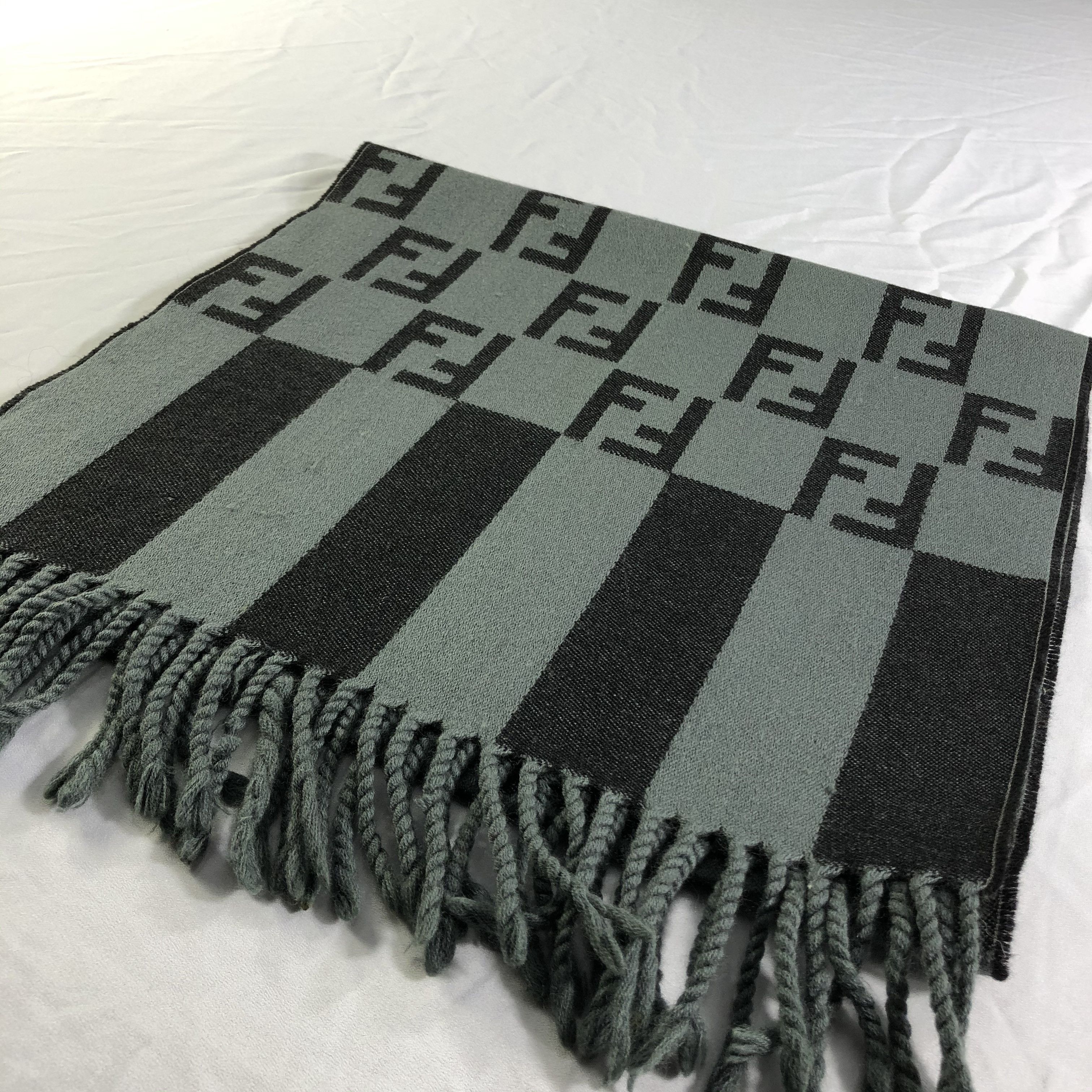 Fendi Fendi Monogram Wool Scarf Muffler Neckwear V2477 Size ONE SIZE - 4 Thumbnail