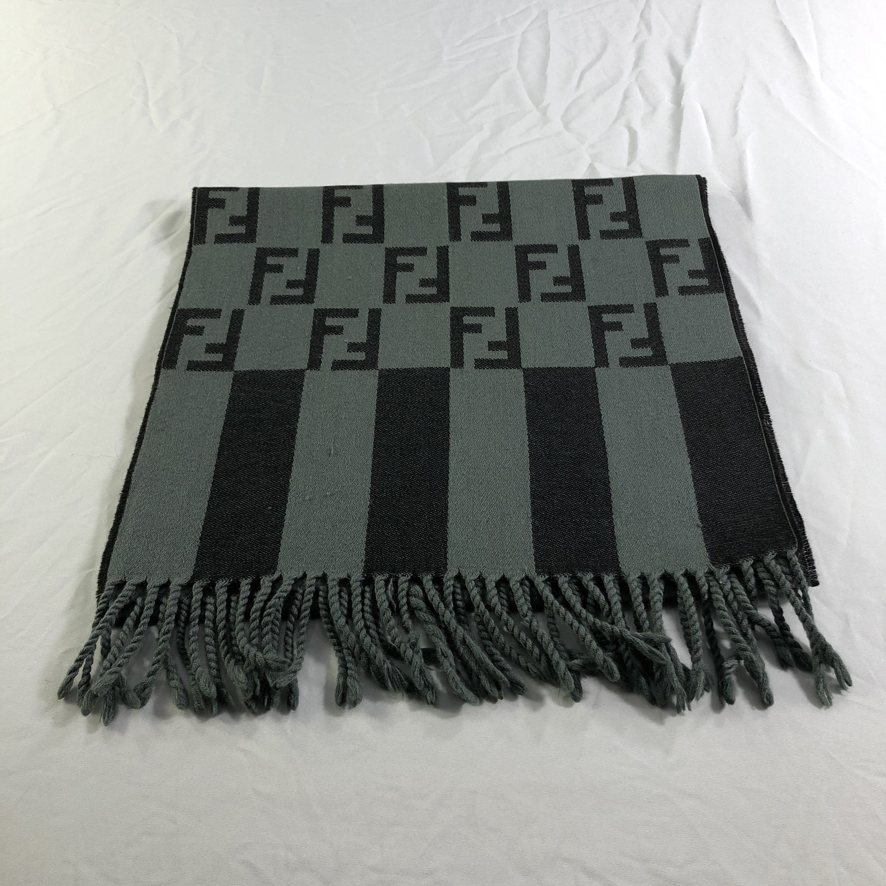 Fendi Fendi Monogram Wool Scarf Muffler Neckwear V2477 Size ONE SIZE - 3 Thumbnail