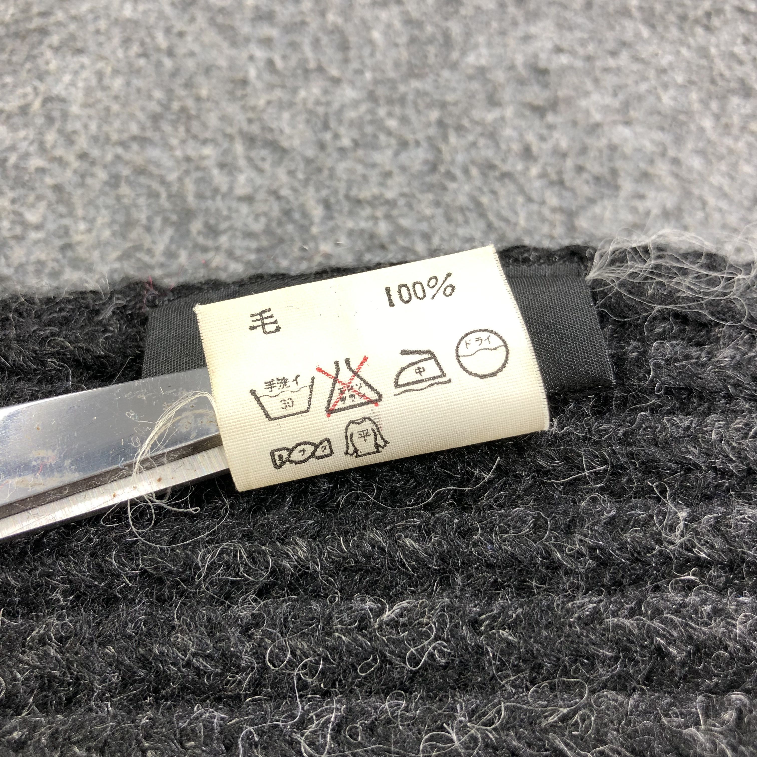 A.P.C. A.P.C Pleated Wool Scarf Muffler Neckwear V2097 Size ONE SIZE - 6 Thumbnail