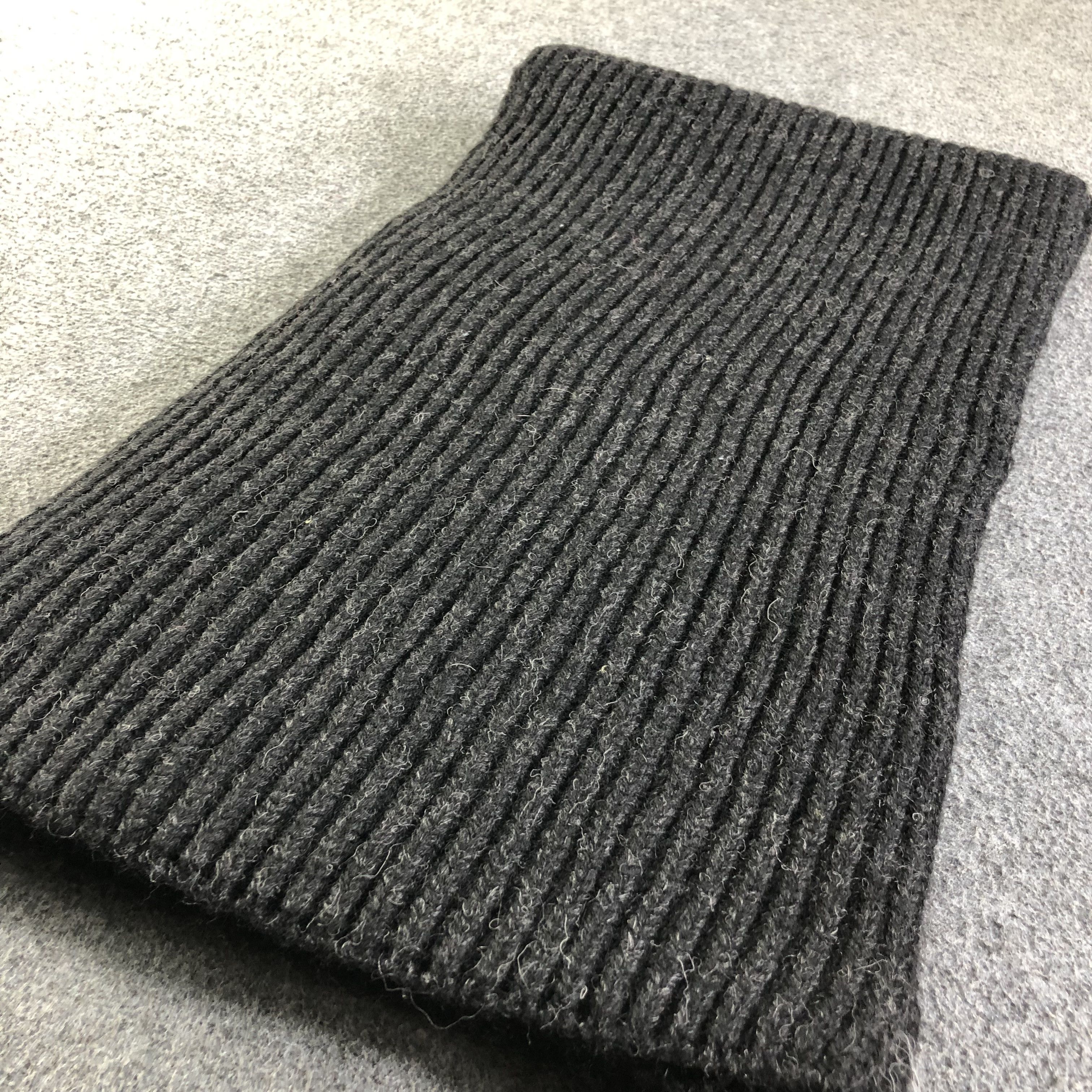 A.P.C. A.P.C Pleated Wool Scarf Muffler Neckwear V2097 Size ONE SIZE - 4 Thumbnail