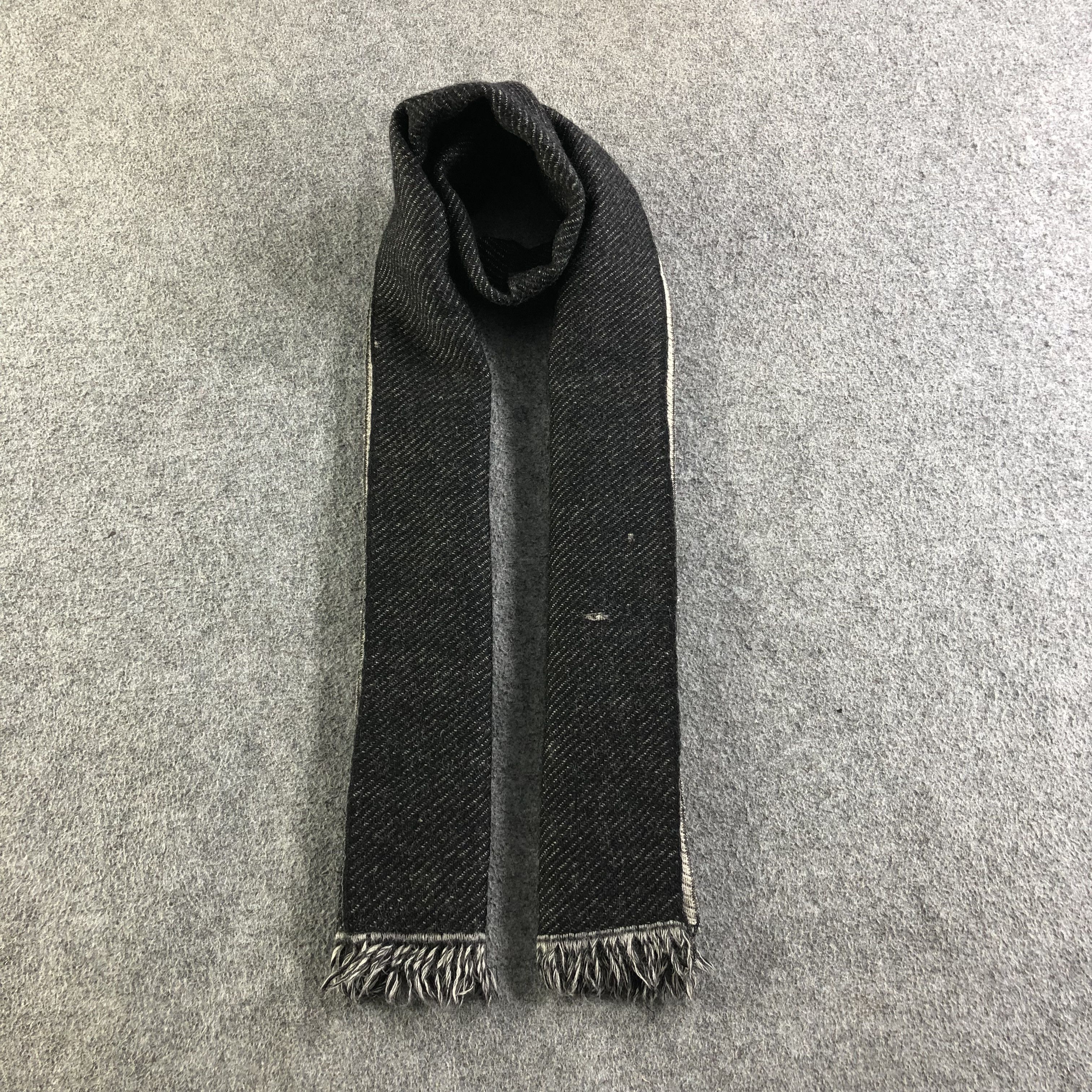 Vivienne Westwood Vivienne Westwood Orb Wool Scarf Muffler Neckwear V2100 Size ONE SIZE - 2 Thumbnail