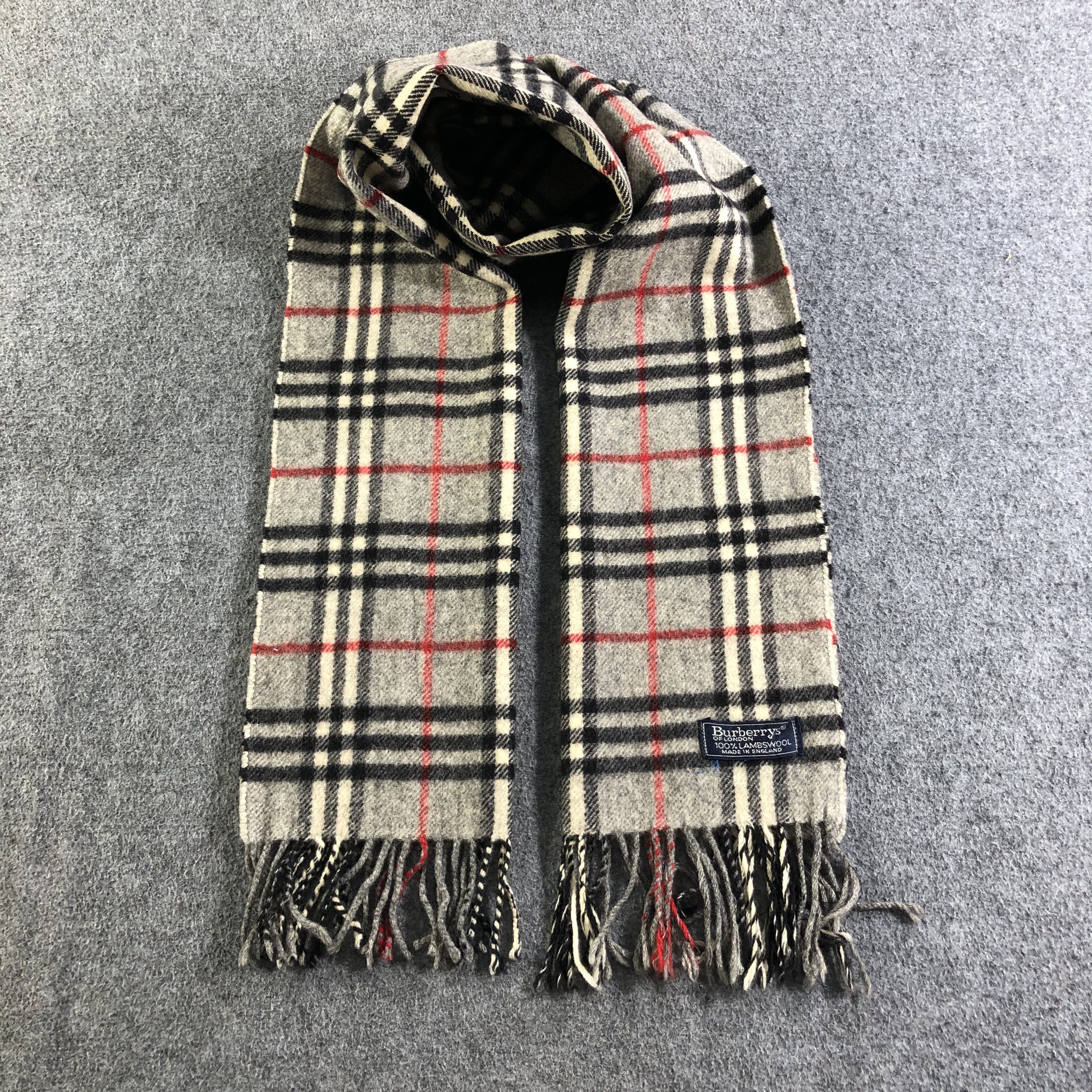 Burberry Burberrys Nova Check Grey Wool Scarf Muffler Neckwear V2116 Size ONE SIZE - 1 Thumbnail