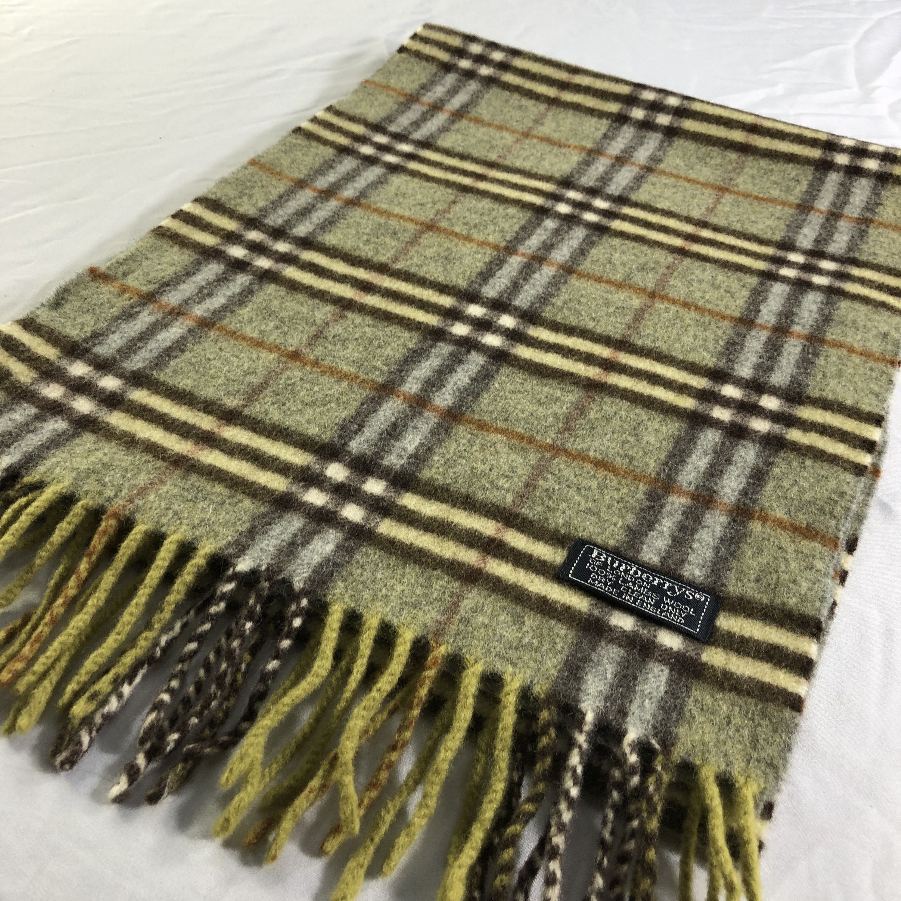 Burberry Burberrys Nova Check Wool Scarf Muffler Neckwear V2235 Size ONE SIZE - 4 Thumbnail