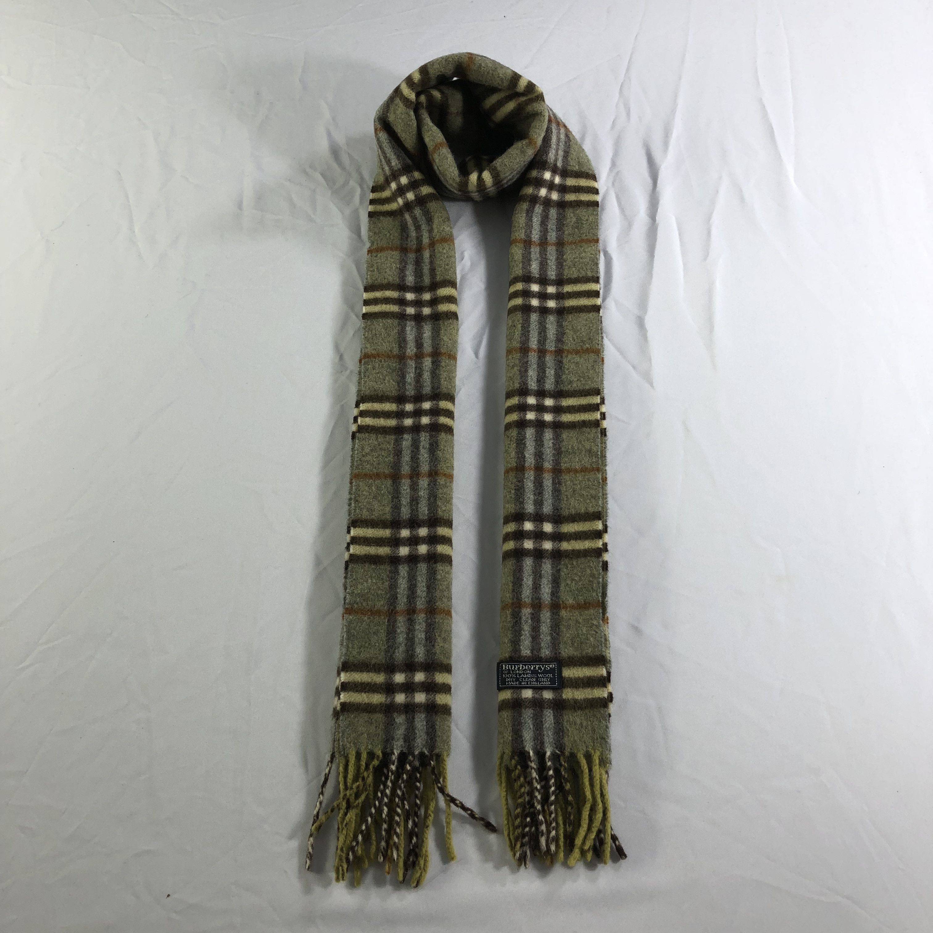 Burberry Burberrys Nova Check Wool Scarf Muffler Neckwear V2235 Size ONE SIZE - 1 Thumbnail