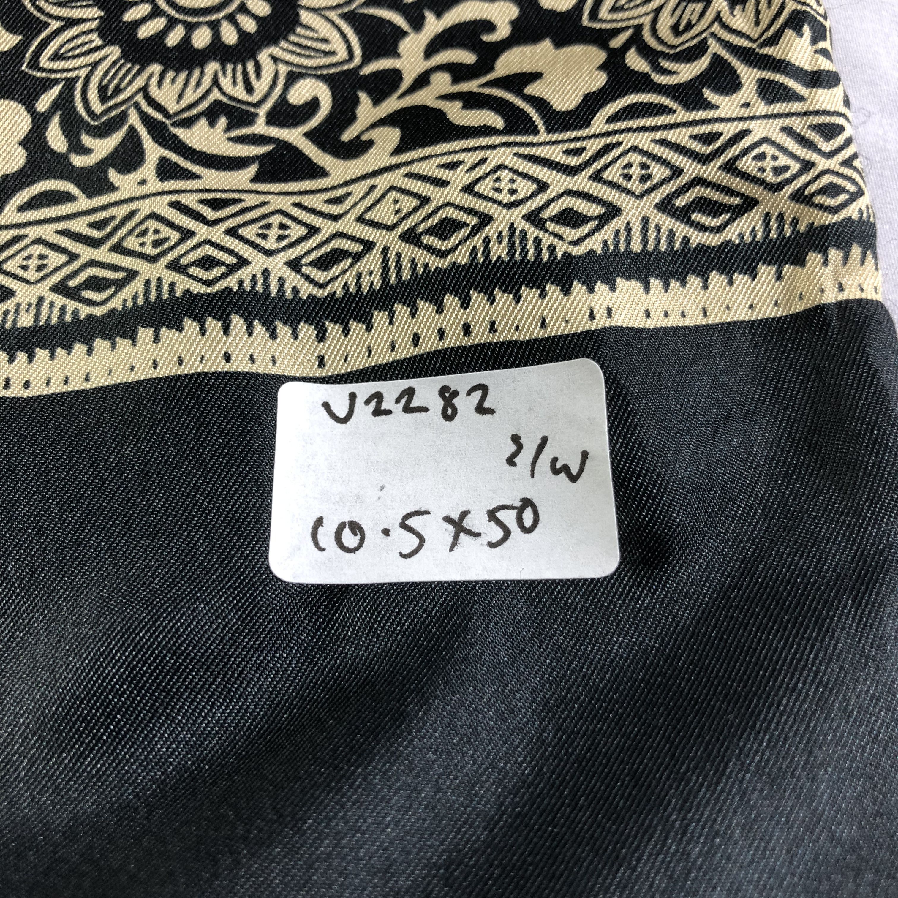 Vintage Luxury Silk/Wool Scarf Muffler Neckwear V2282 Size ONE SIZE - 5 Thumbnail