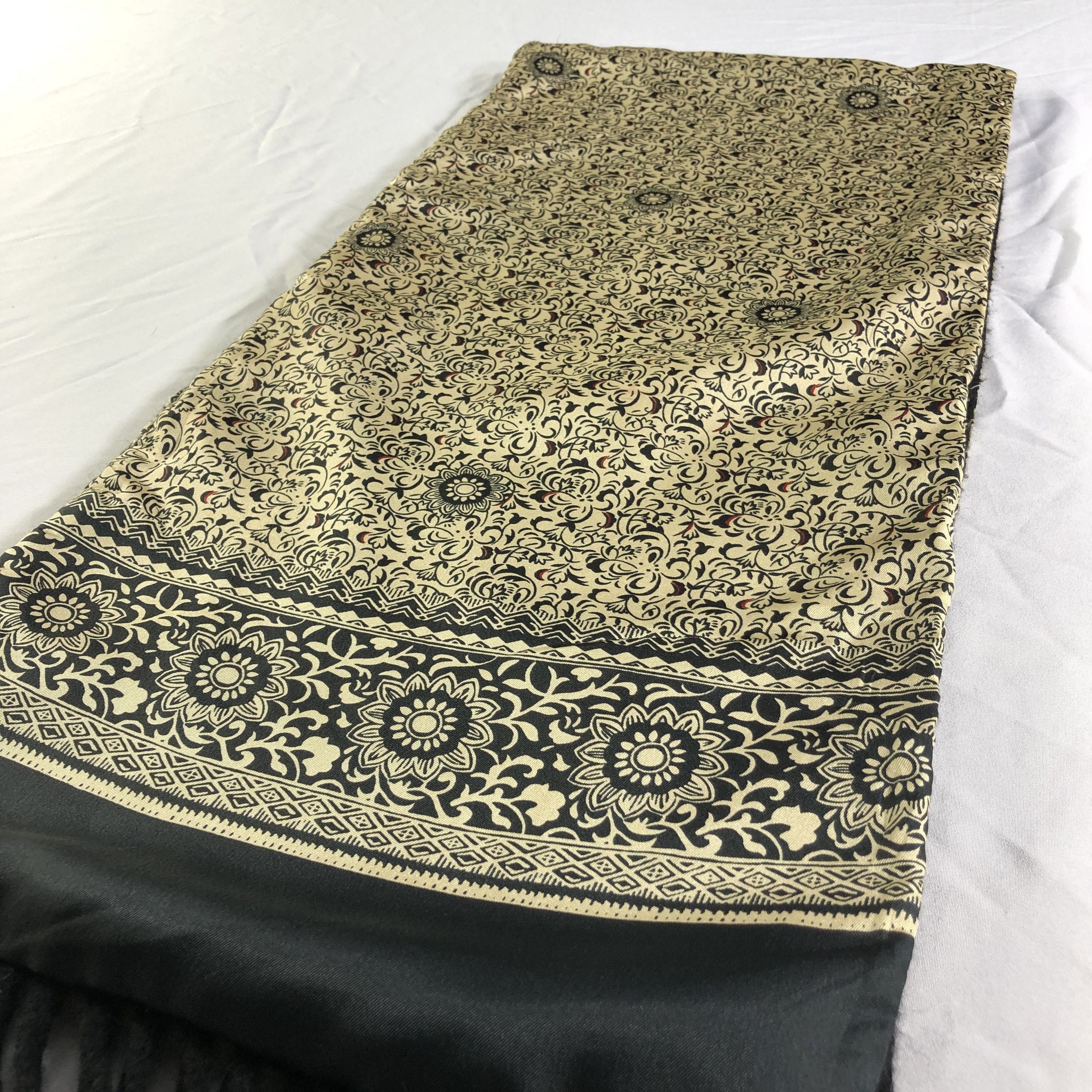 Vintage Luxury Silk/Wool Scarf Muffler Neckwear V2282 Size ONE SIZE - 3 Thumbnail