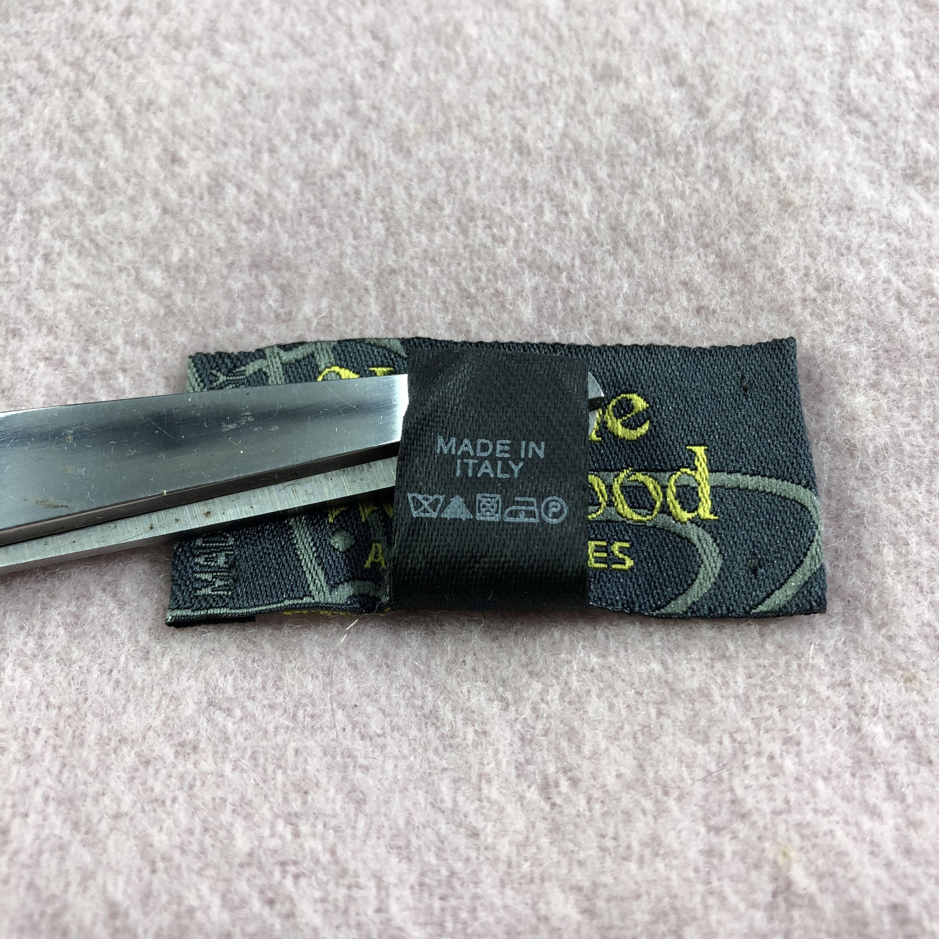 Vivienne Westwood Vivienne Westwood Plain Wool Scarf Muffler Neckwear V2346 Size ONE SIZE - 7 Thumbnail