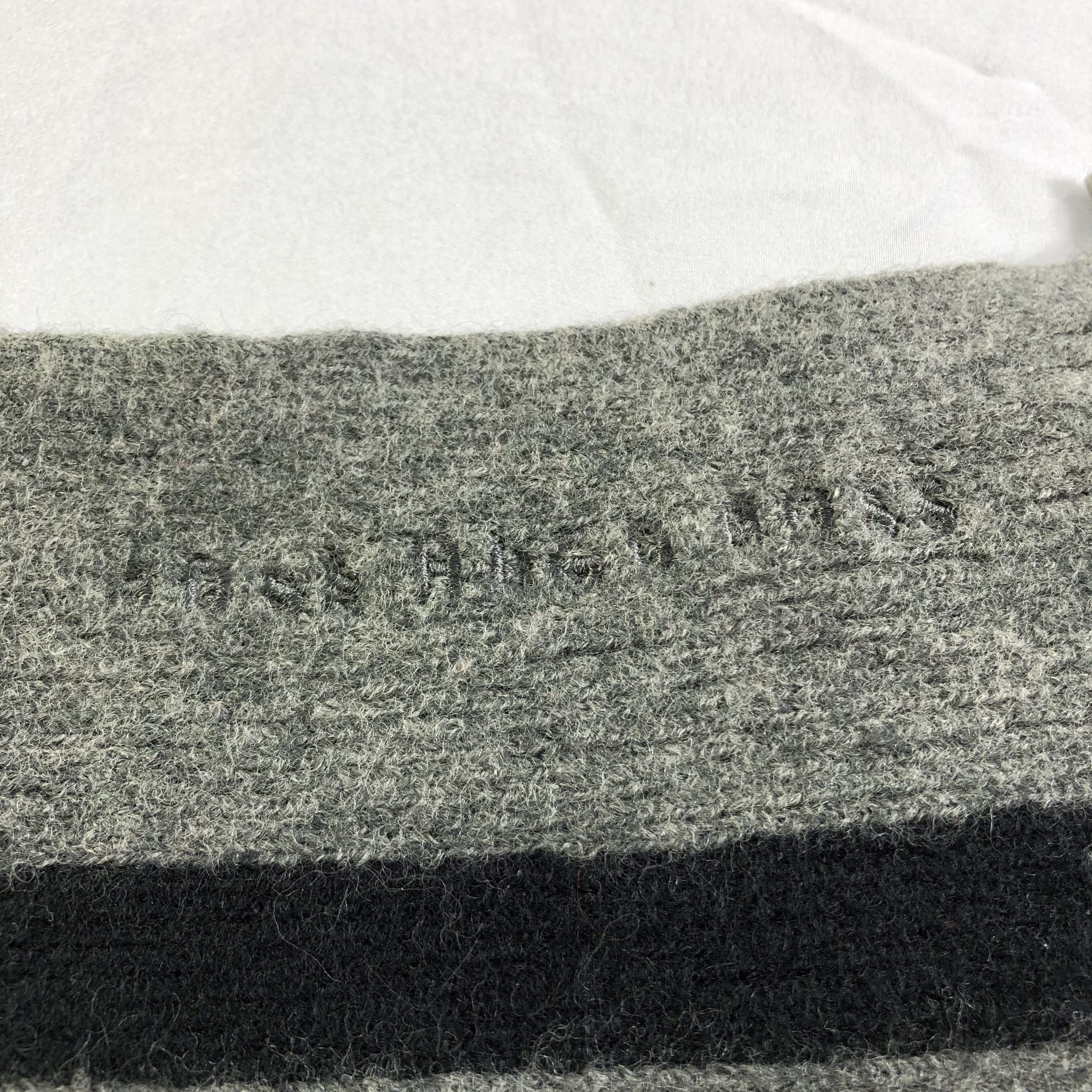 Hugo Boss Hugo Boss Knit Wool Scarf Muffler Neckwear V2369 Size ONE SIZE - 5 Thumbnail