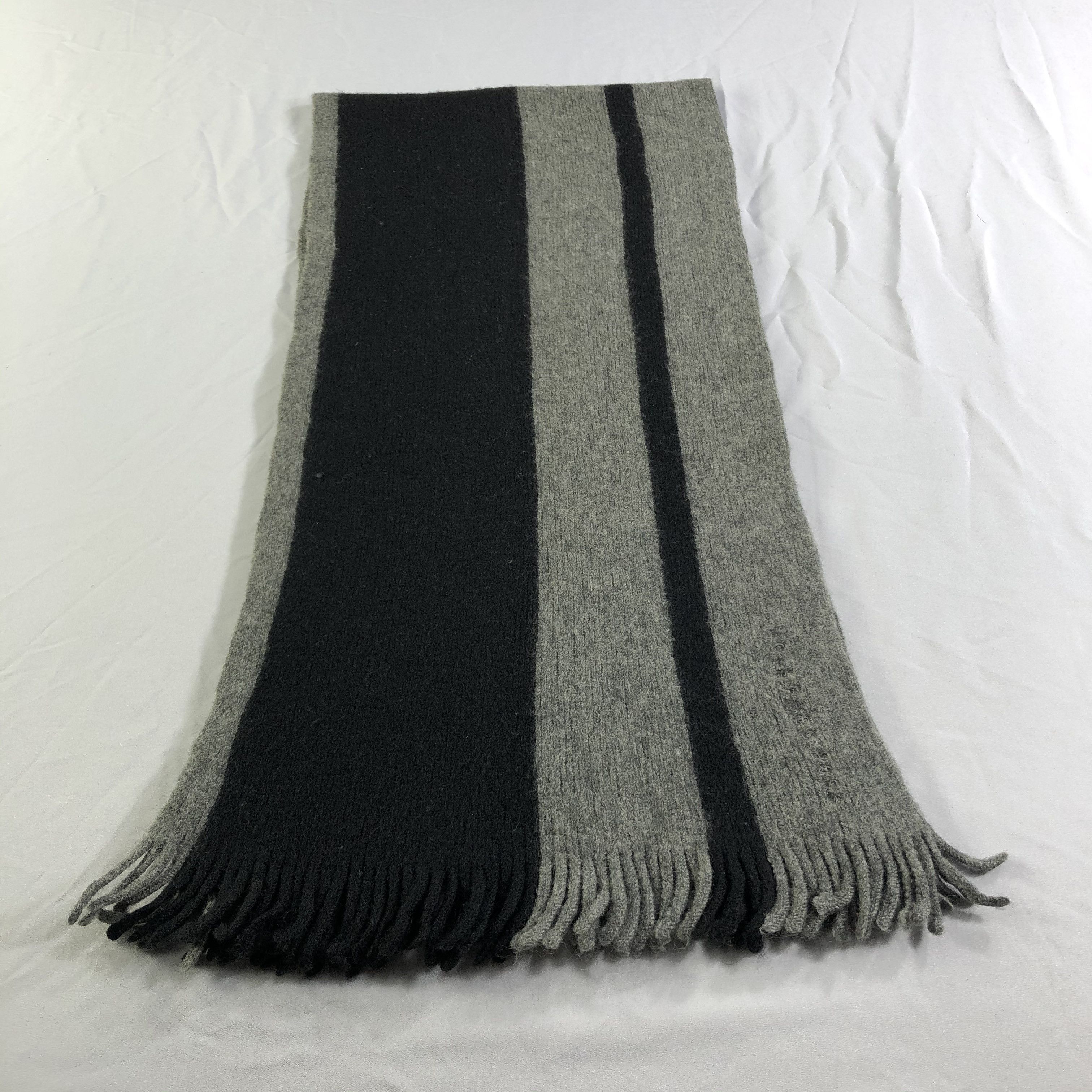 Hugo Boss Hugo Boss Knit Wool Scarf Muffler Neckwear V2369 Size ONE SIZE - 2 Thumbnail