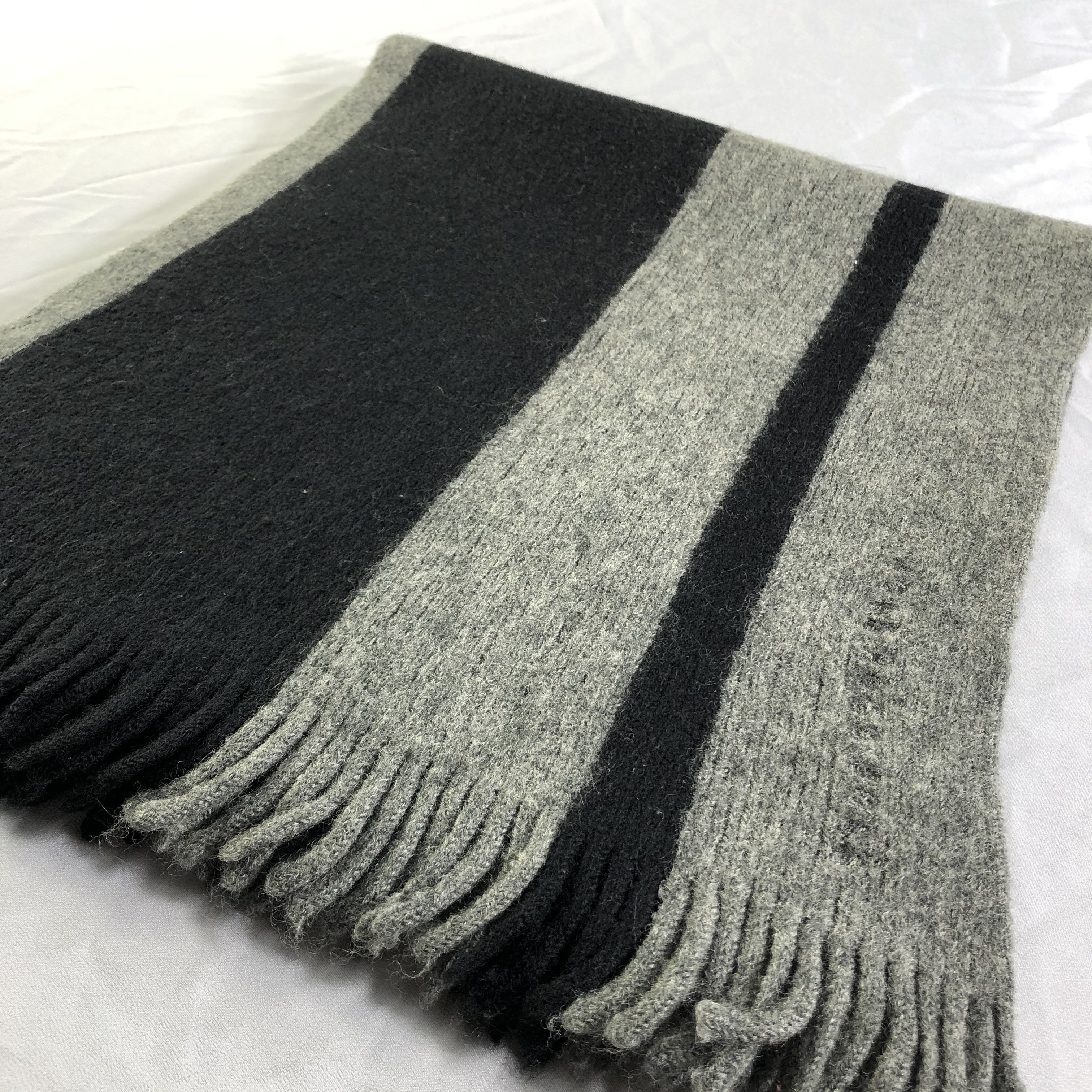 Hugo Boss Hugo Boss Knit Wool Scarf Muffler Neckwear V2369 Size ONE SIZE - 4 Thumbnail