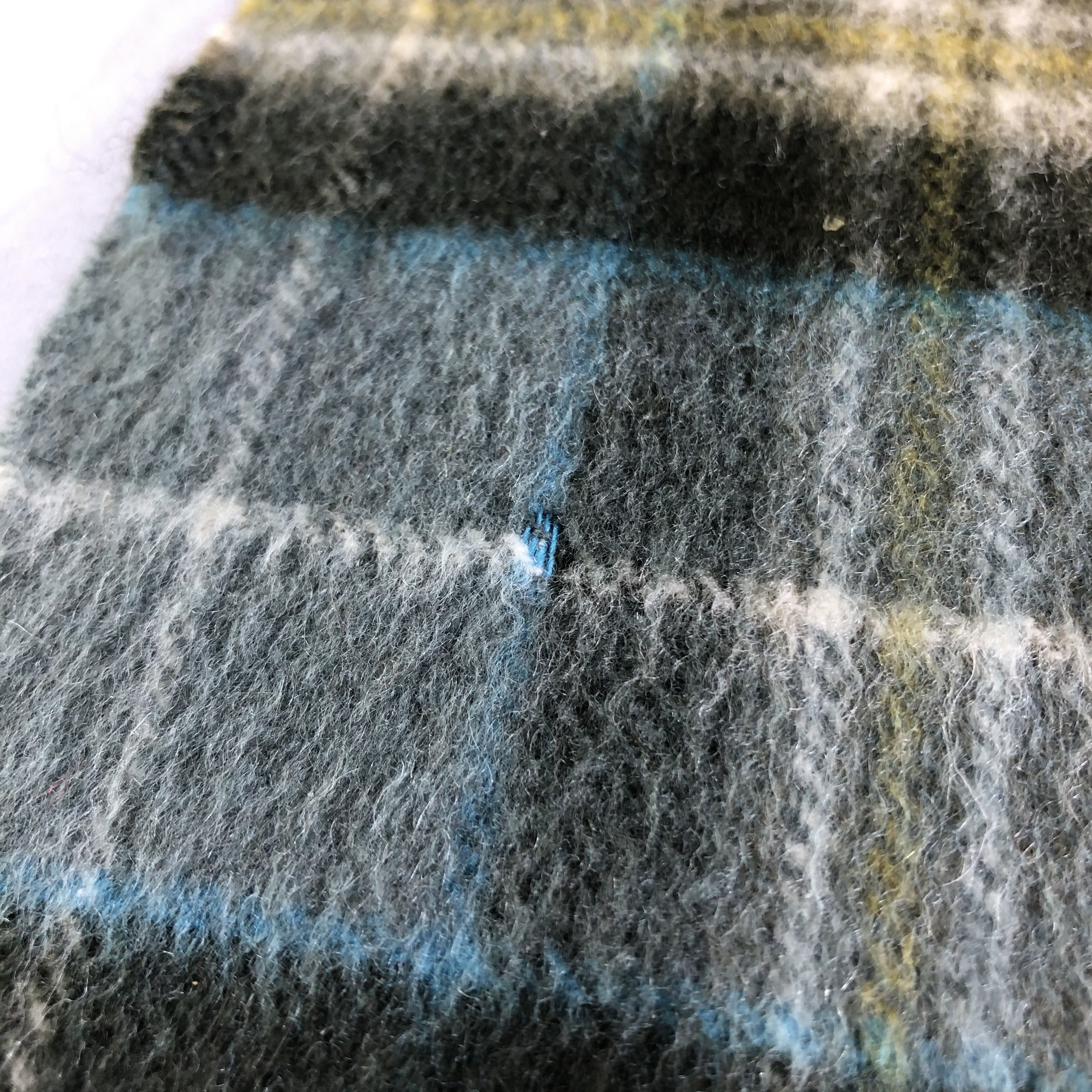Johnstons Of Elgin Johnstons Of Elgin Cashmere Scarf Muffler Neckwear V2375 Size ONE SIZE - 5 Thumbnail